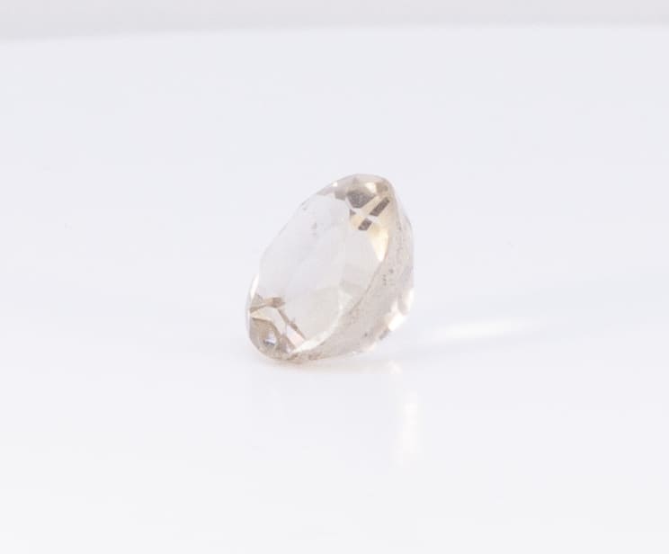 3.7ct White - Off Spinel VVS Round Shape (9.3x0x5.8 mm) Unheated gemstone from Sri Lanka