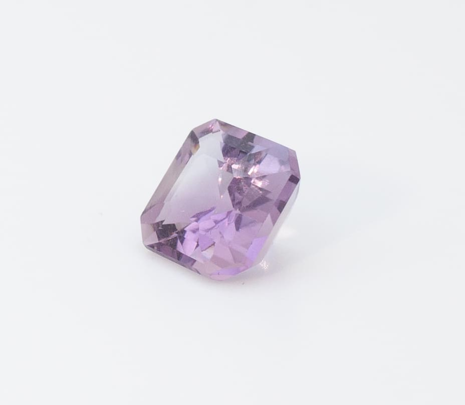 3.85ct Purple Amethyst VVS Antique Cushion Shape (9.5x9.5x6.3 mm) Unheated gemstone from Sri Lanka