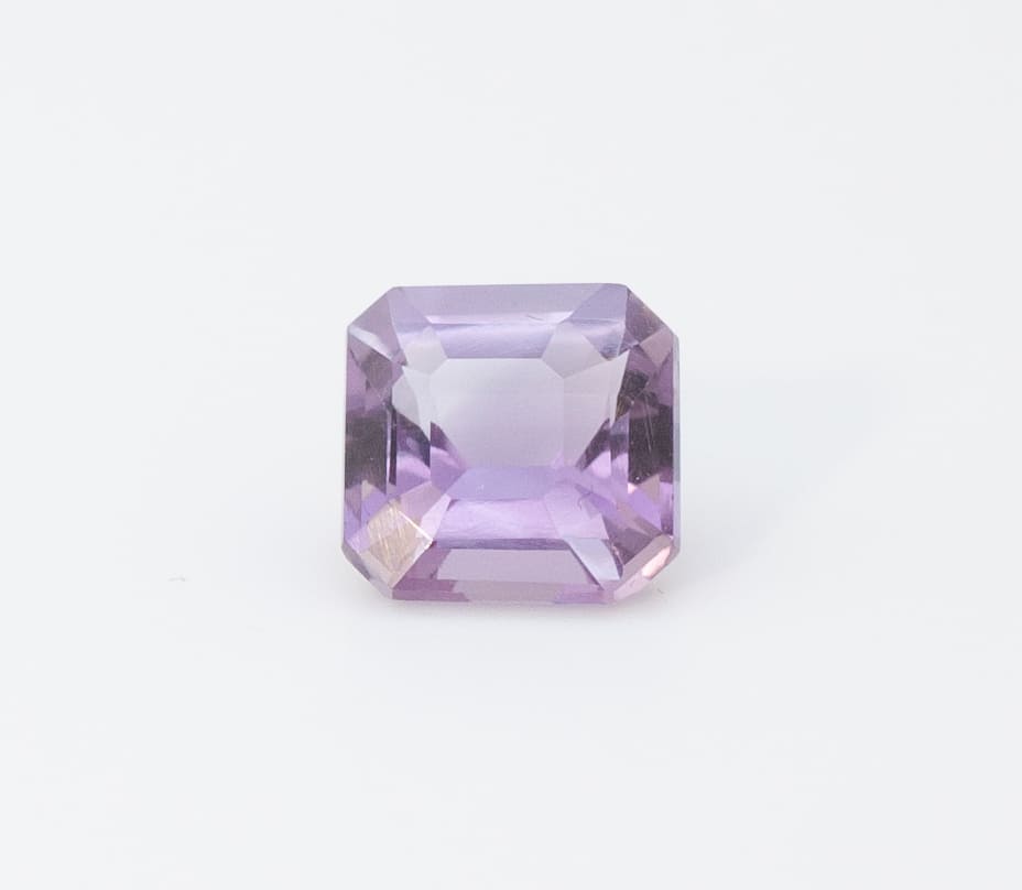 3.85ct Purple Amethyst VVS Antique Cushion Shape (9.5x9.5x6.3 mm) Unheated gemstone from Sri Lanka