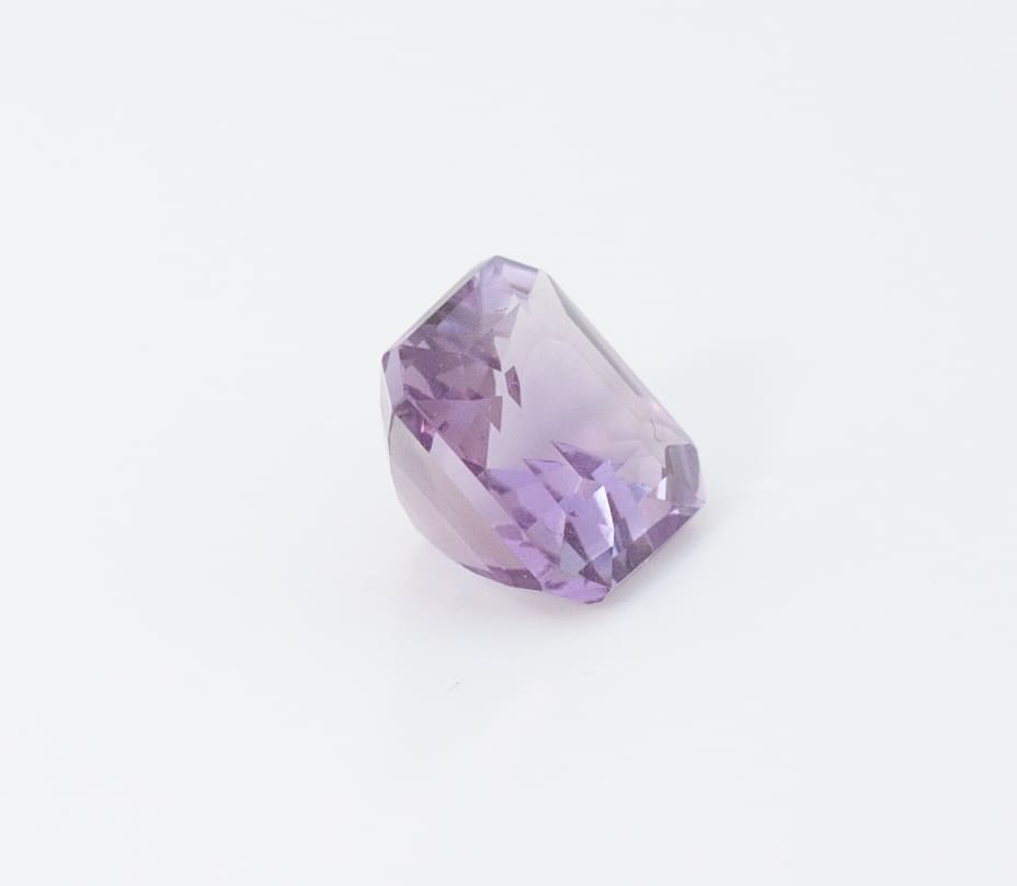 3.85ct Purple Amethyst VVS Antique Cushion Shape (9.5x9.5x6.3 mm) Unheated gemstone from Sri Lanka