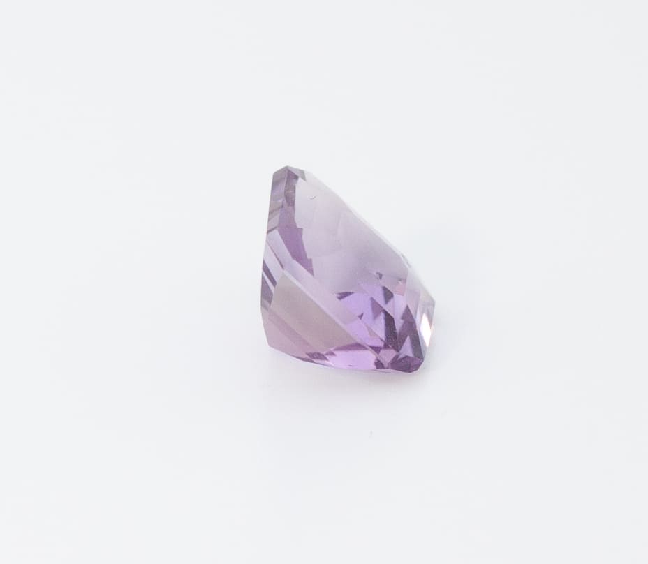 3.85ct Purple Amethyst VVS Antique Cushion Shape (9.5x9.5x6.3 mm) Unheated gemstone from Sri Lanka