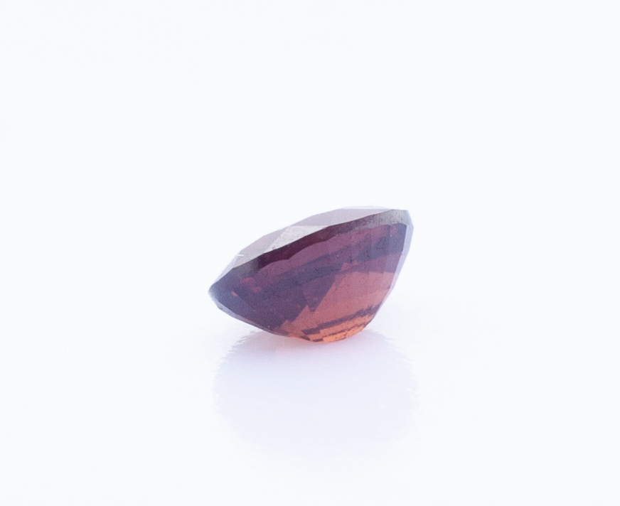 0.5ct Red Ruby VVS Oval Shape (5.2x4.2x2.7 mm) Unheated gemstone from Sri Lanka