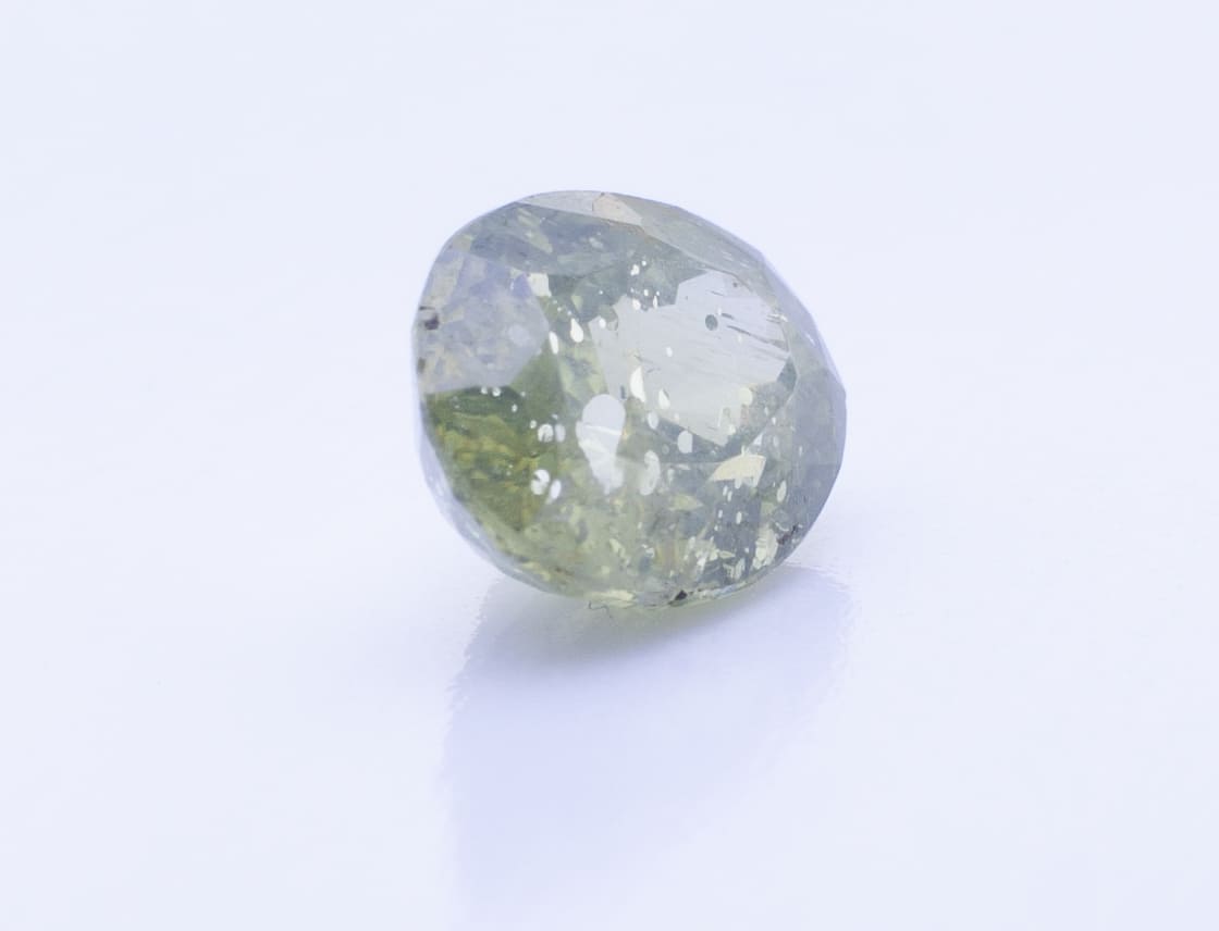 2.6ct Olive Garnet Vs Oval Shape (8.9x6.9x5 mm) Unheated gemstone from Sri Lanka