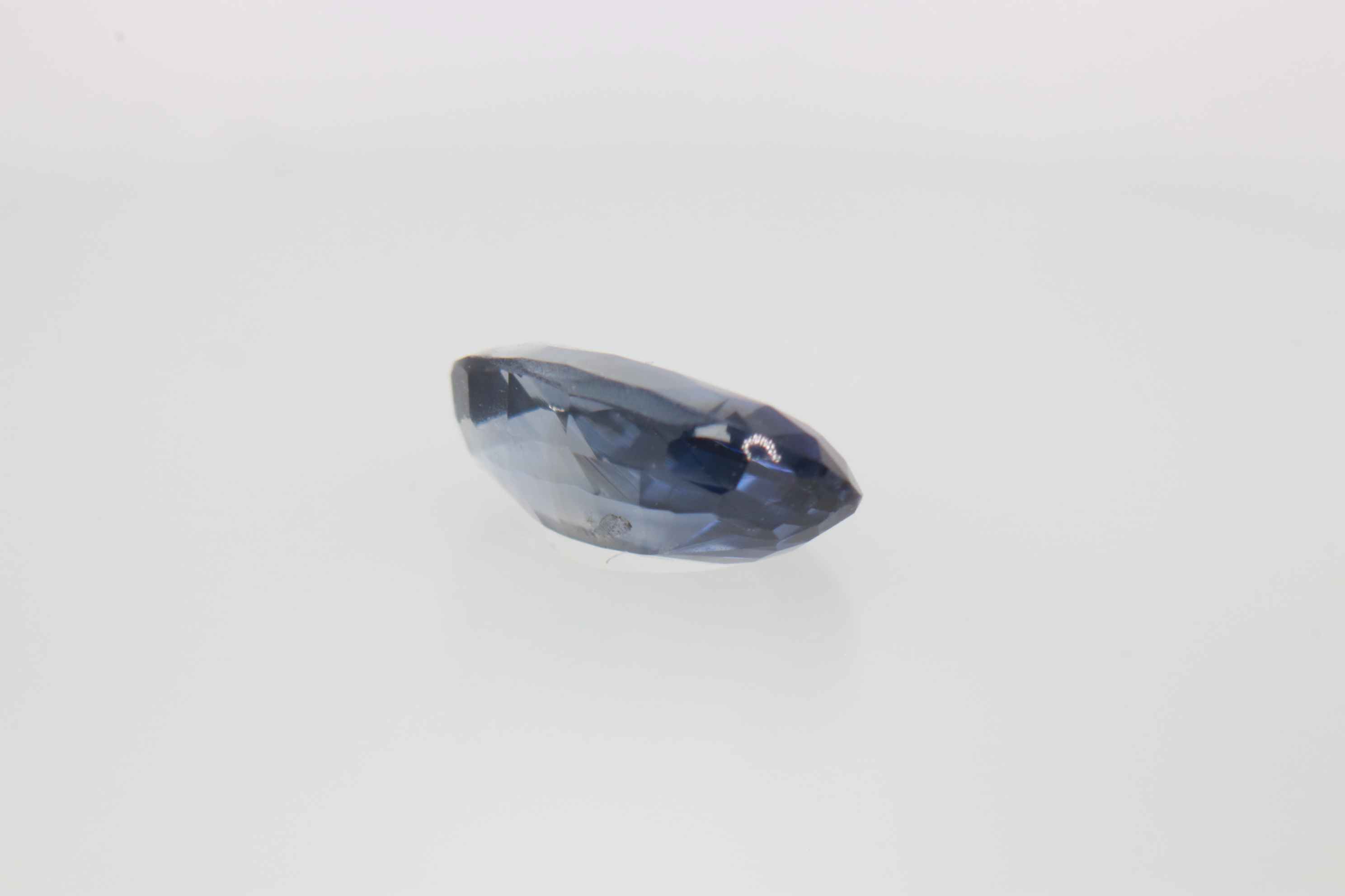 0.5ct Dodger Blue Spinel VVS1 Oval Shape (7.6x4.1x2.8 mm) Unheated gemstone from Sri Lanka