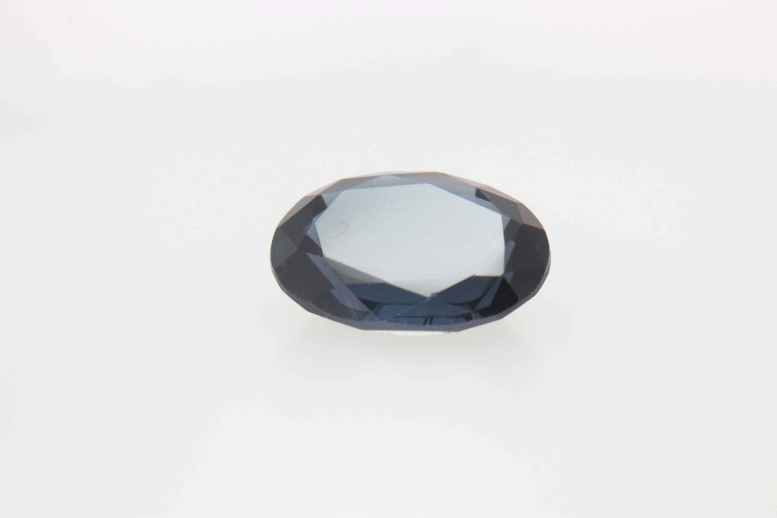 1.25ct Blue Spinel VVS Oval Shape (7.6x5.6x3.3 mm) Unheated gemstone from Sri Lanka
