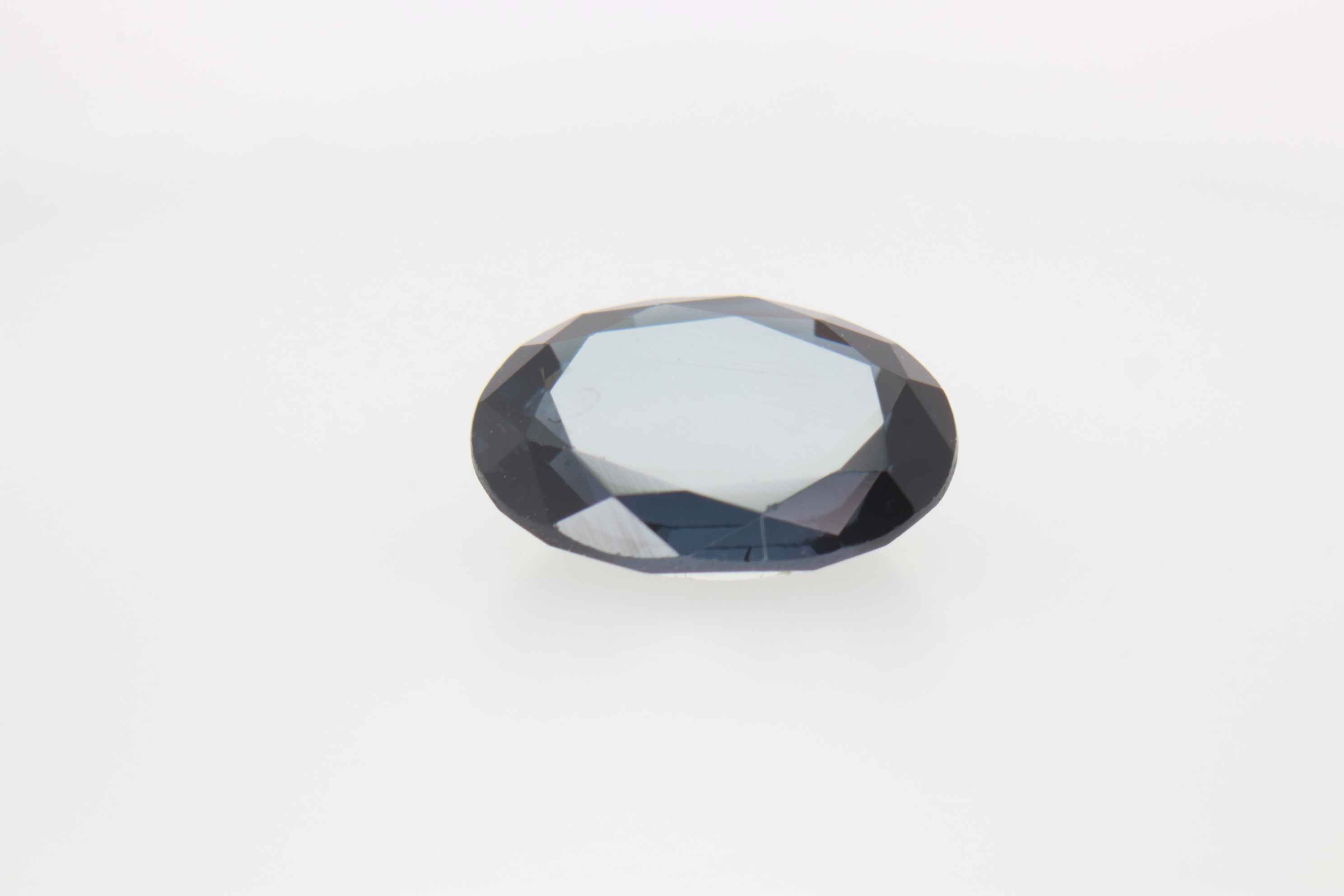 1.25ct Blue Spinel VVS Oval Shape (7.6x5.6x3.3 mm) Unheated gemstone from Sri Lanka