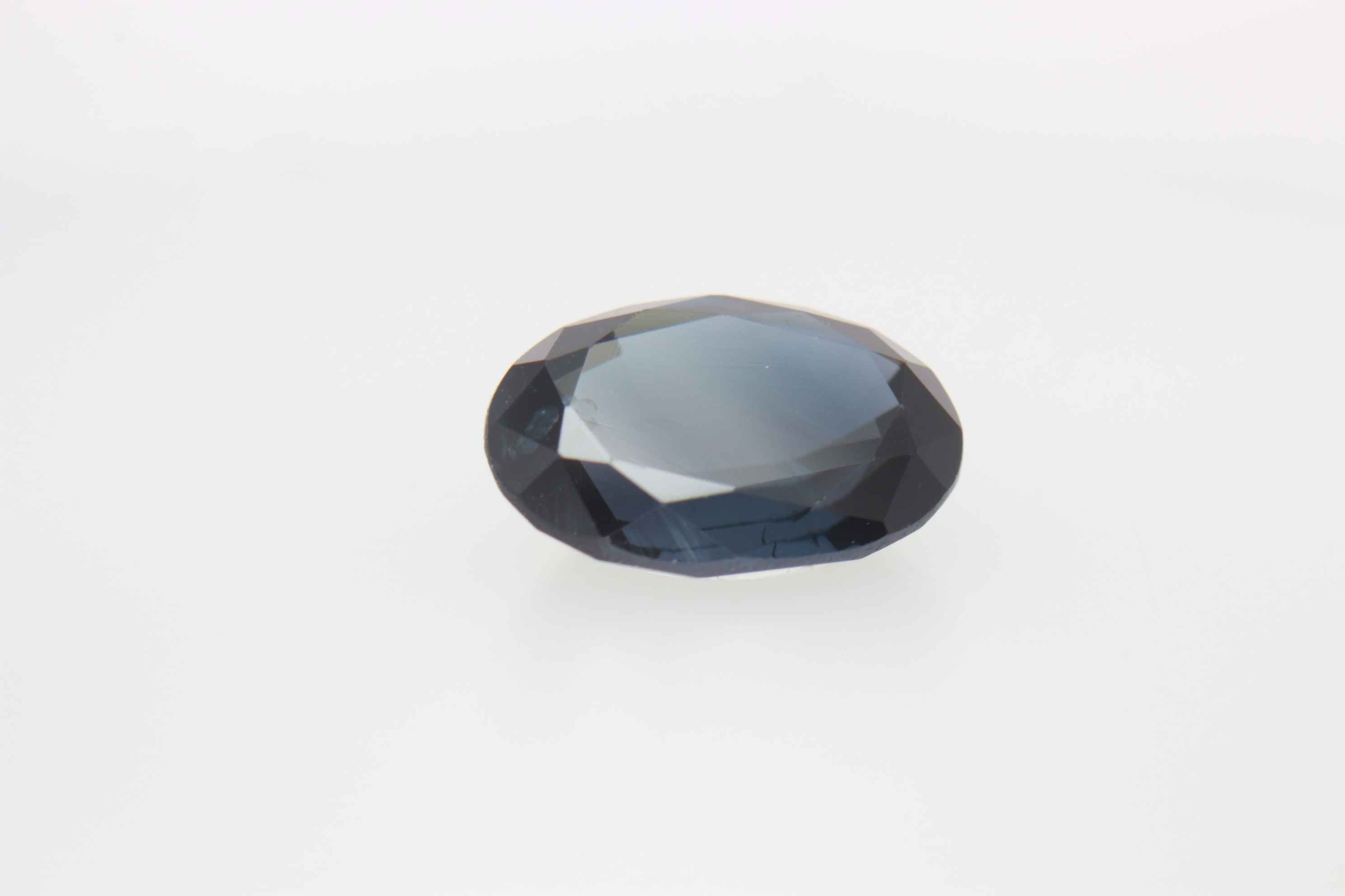 1.25ct Blue Spinel VVS Oval Shape (7.6x5.6x3.3 mm) Unheated gemstone from Sri Lanka