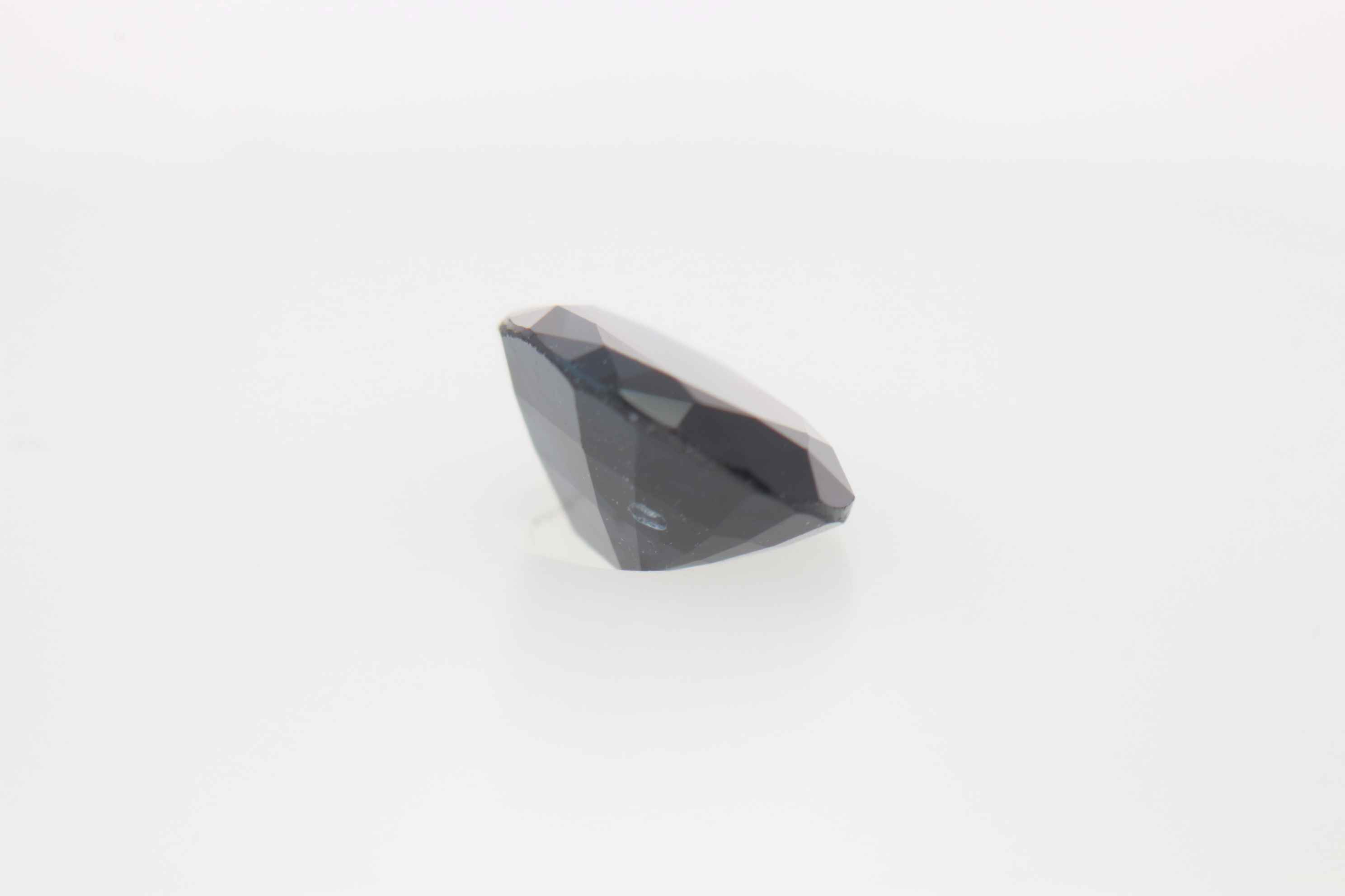 1.25ct Blue Spinel VVS Oval Shape (7.6x5.6x3.3 mm) Unheated gemstone from Sri Lanka