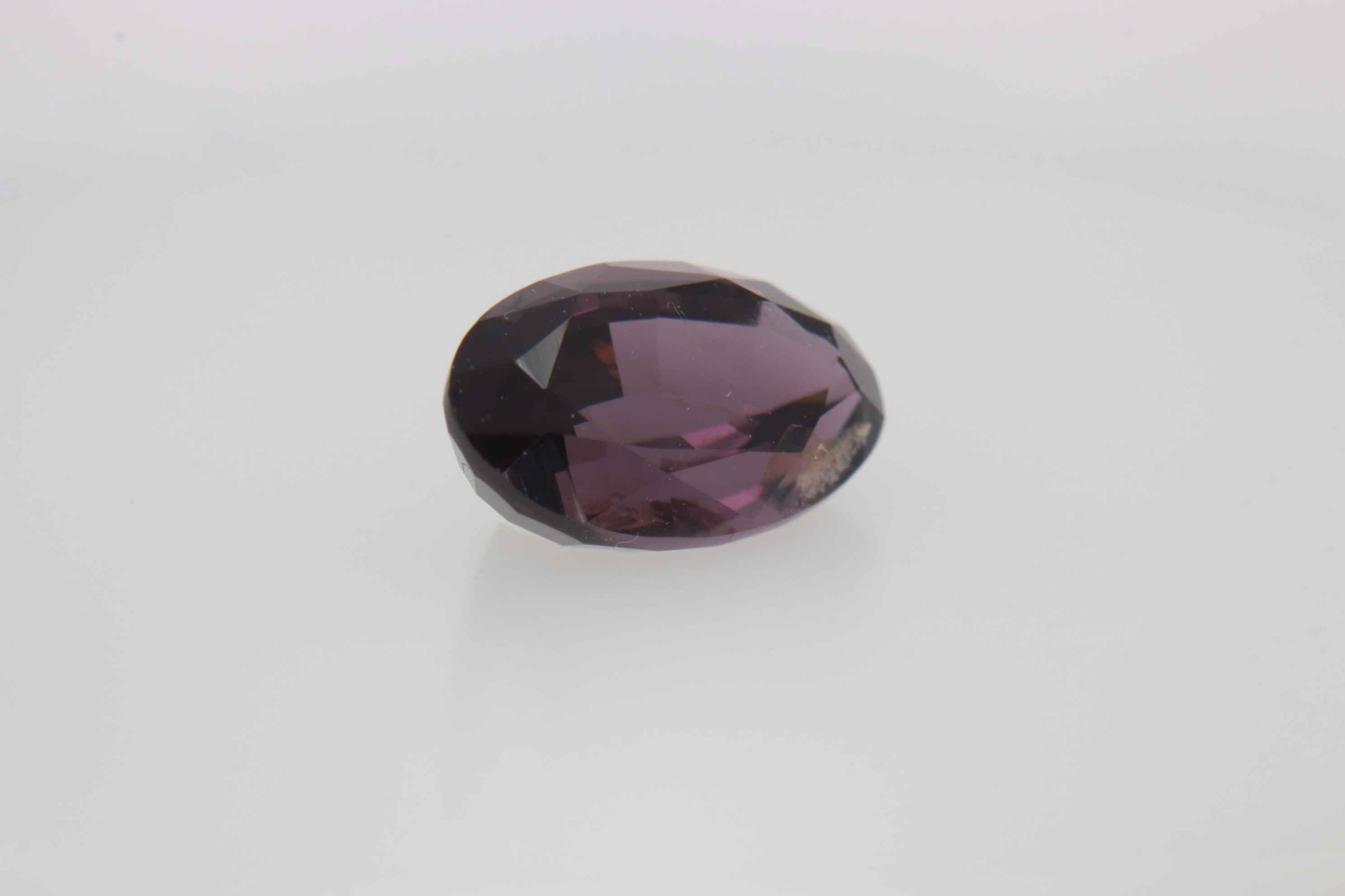 1.25ct Purple Spinel SI1 Oval Shape (7.9x5x3.8 mm) Unheated gemstone from Sri Lanka