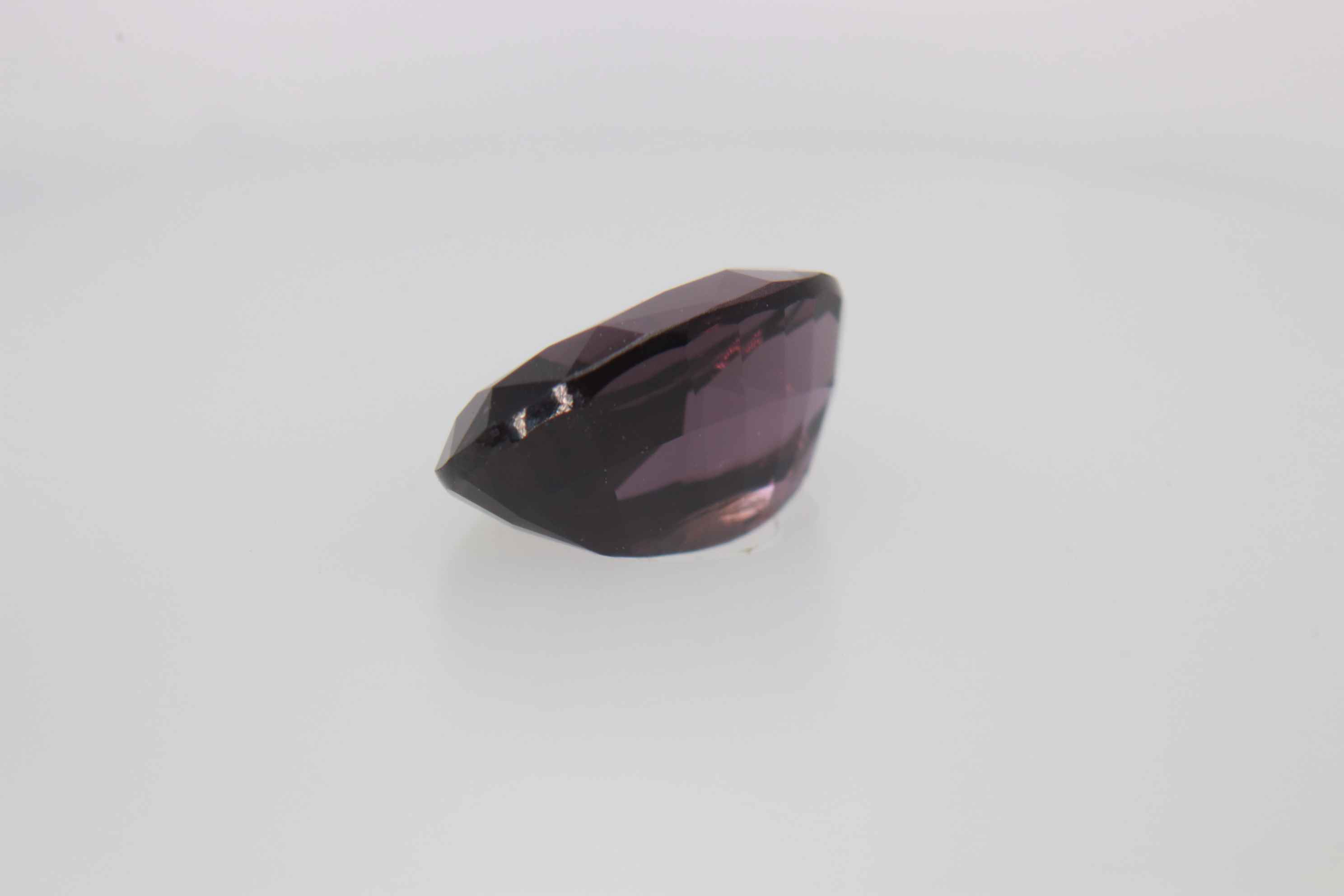 1.25ct Purple Spinel SI1 Oval Shape (7.9x5x3.8 mm) Unheated gemstone from Sri Lanka
