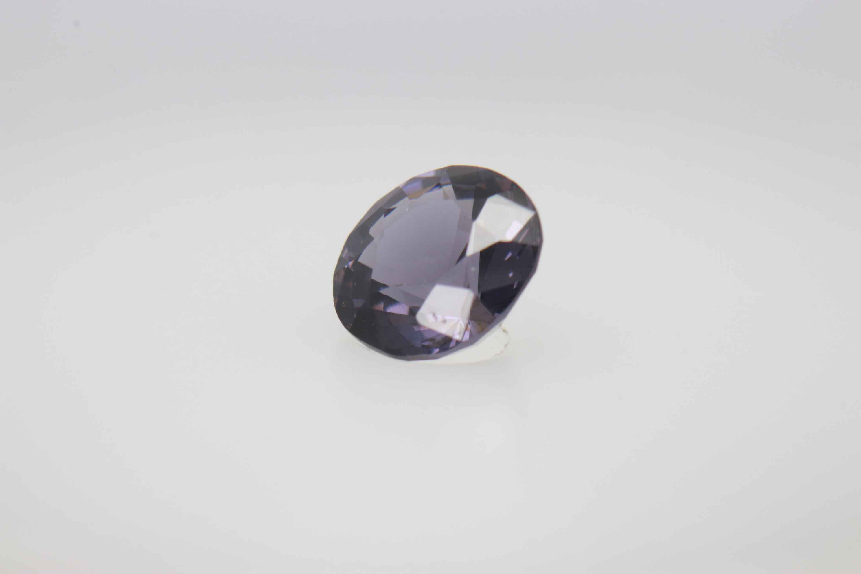 0.8ct Purple Spinel VVS Oval Shape (5.5x3.5x0 mm) Unheated gemstone from Sri Lanka