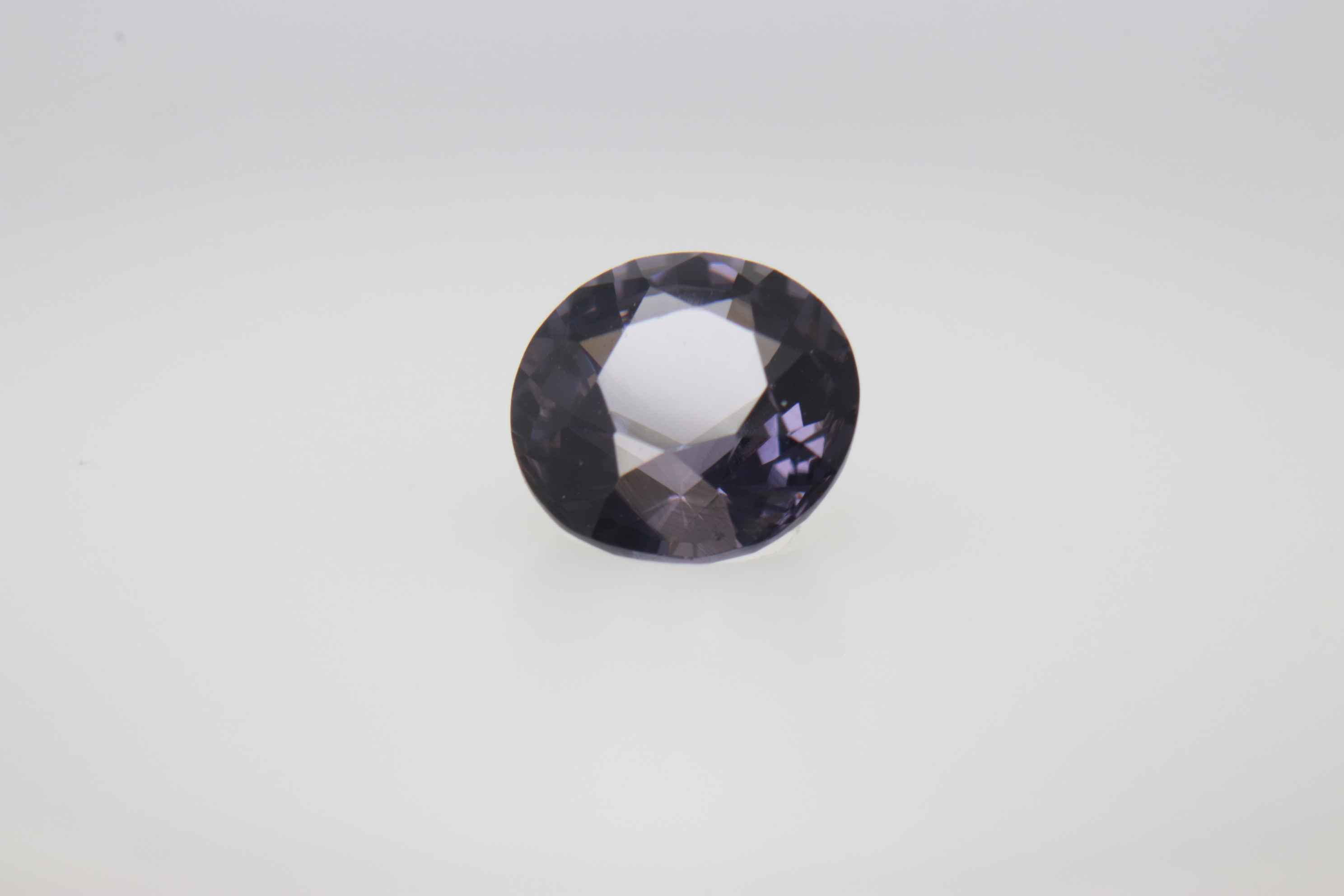 0.8ct Purple Spinel VVS Oval Shape (5.5x3.5x0 mm) Unheated gemstone from Sri Lanka