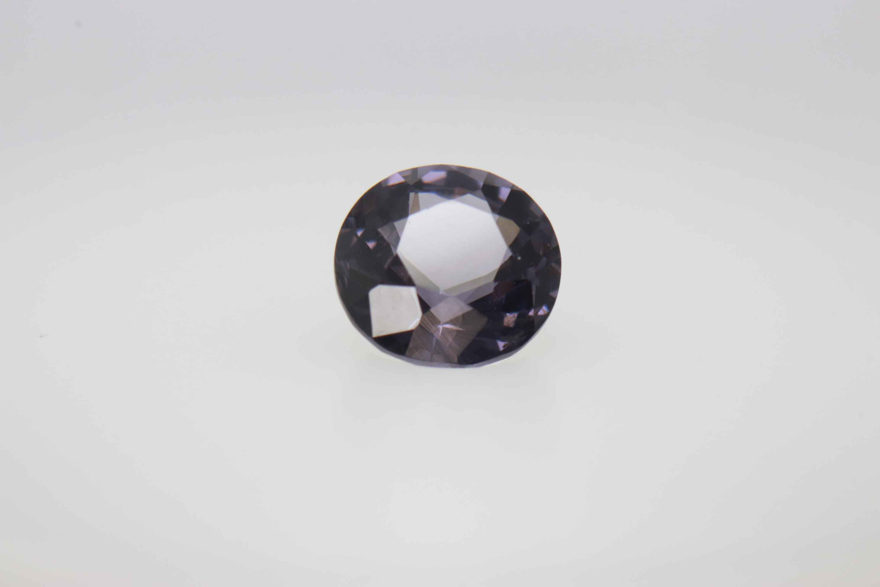 0.8ct Purple Spinel VVS Oval Shape (5.5x3.5x0 mm) Unheated gemstone from Sri Lanka
