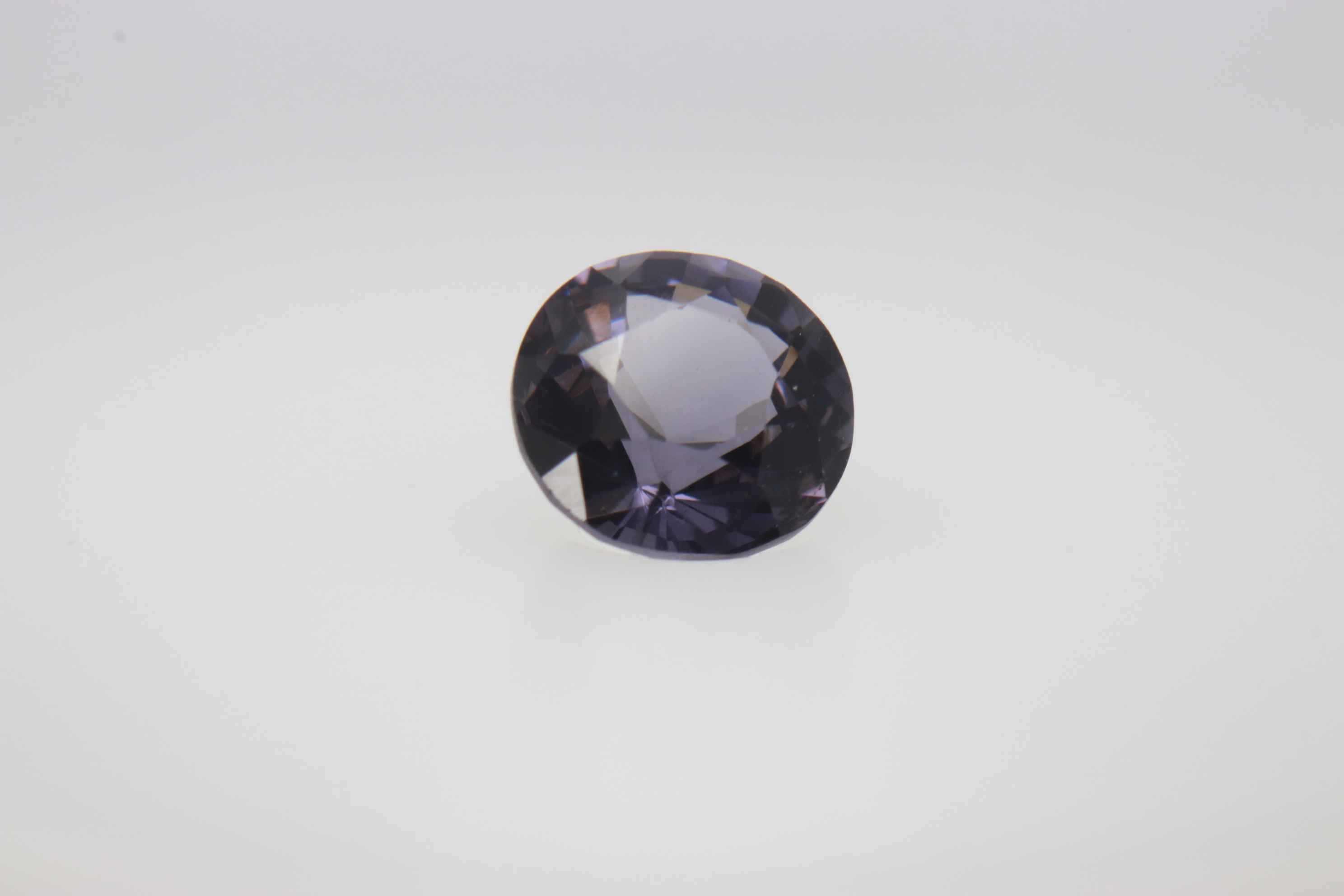 0.8ct Purple Spinel VVS Oval Shape (5.5x3.5x0 mm) Unheated gemstone from Sri Lanka