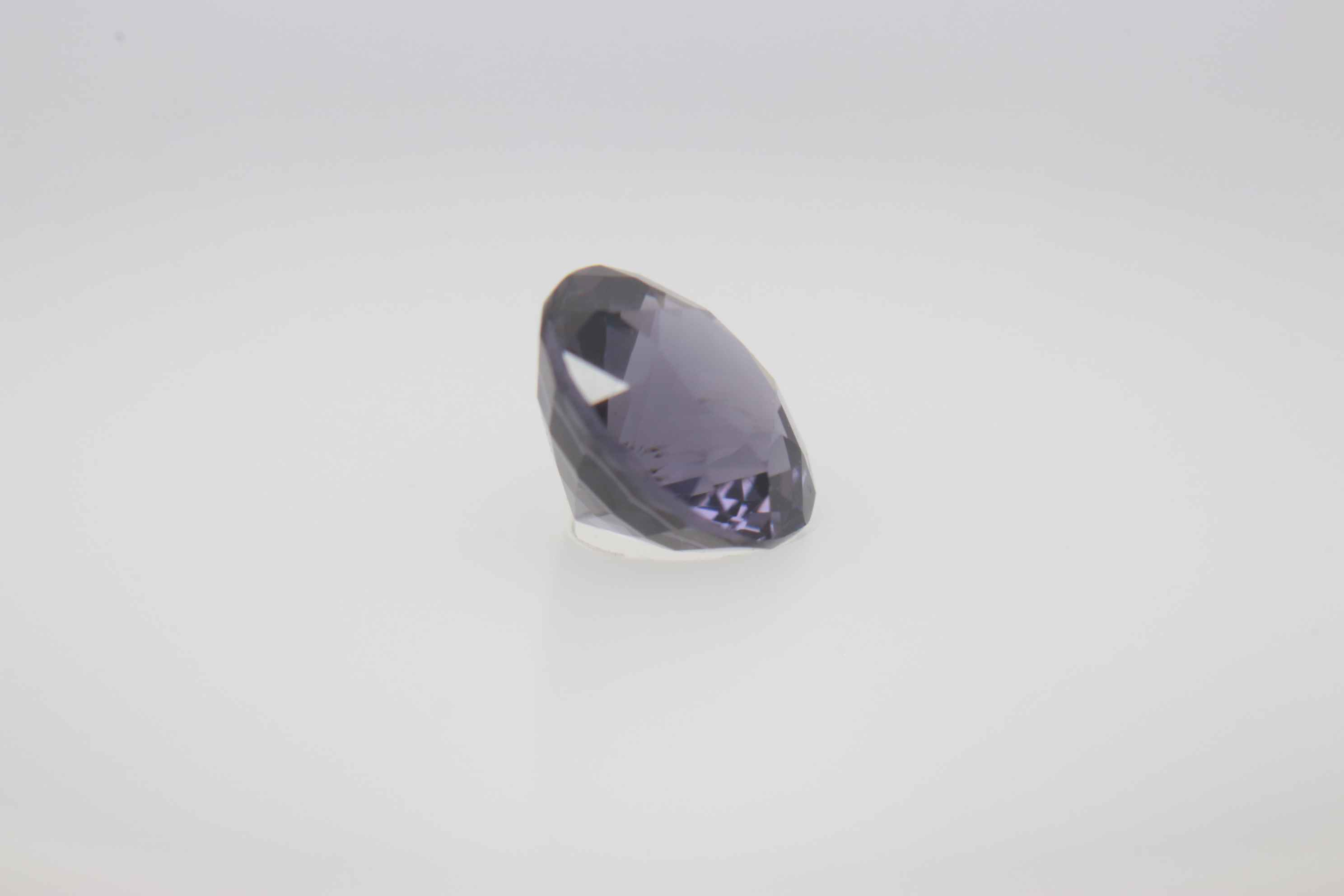 0.8ct Purple Spinel VVS Oval Shape (5.5x3.5x0 mm) Unheated gemstone from Sri Lanka