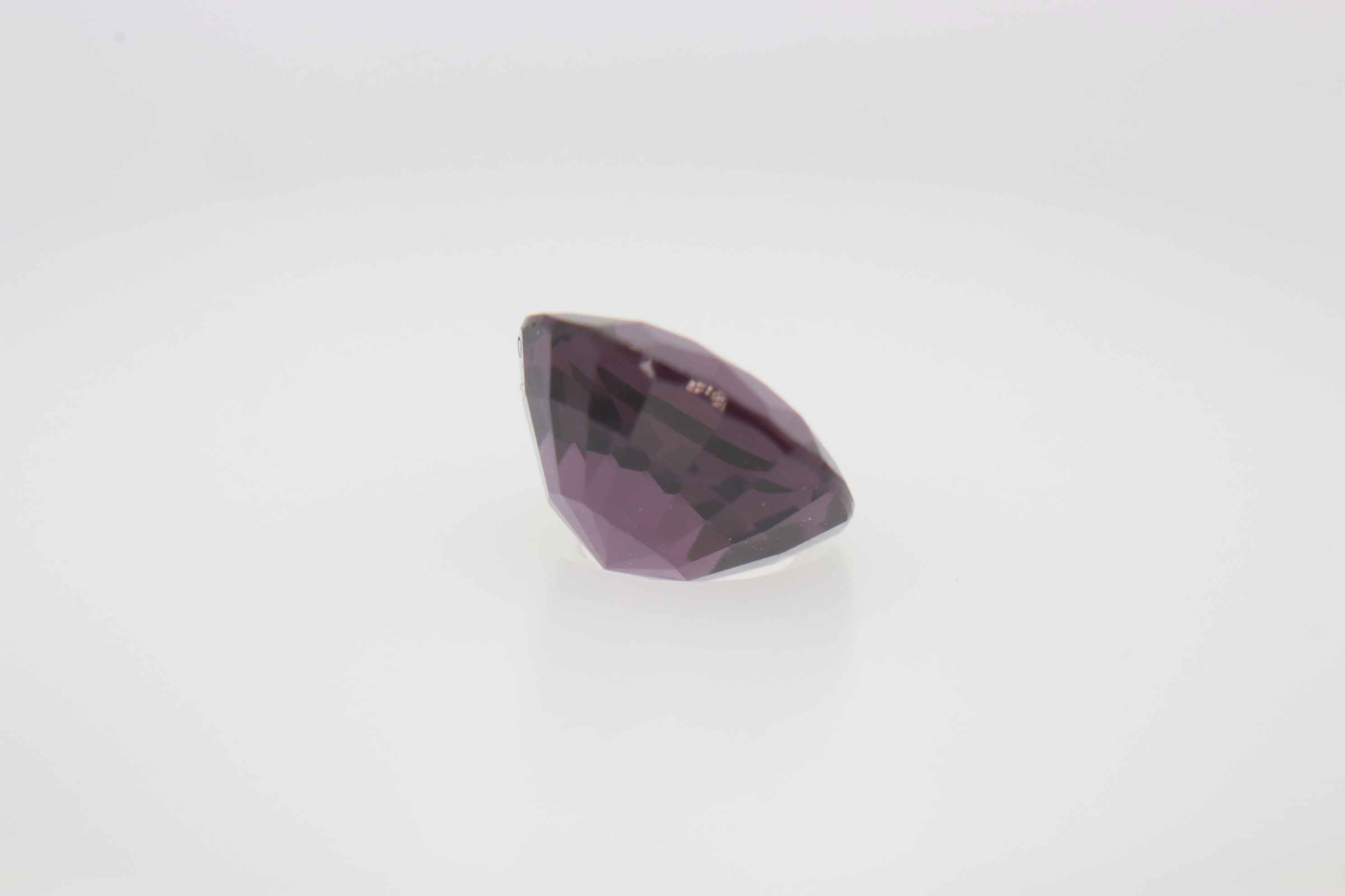 1ct Purple Spinel VVS Round Shape (5.9x3.5x0 mm) Unheated gemstone from Sri Lanka