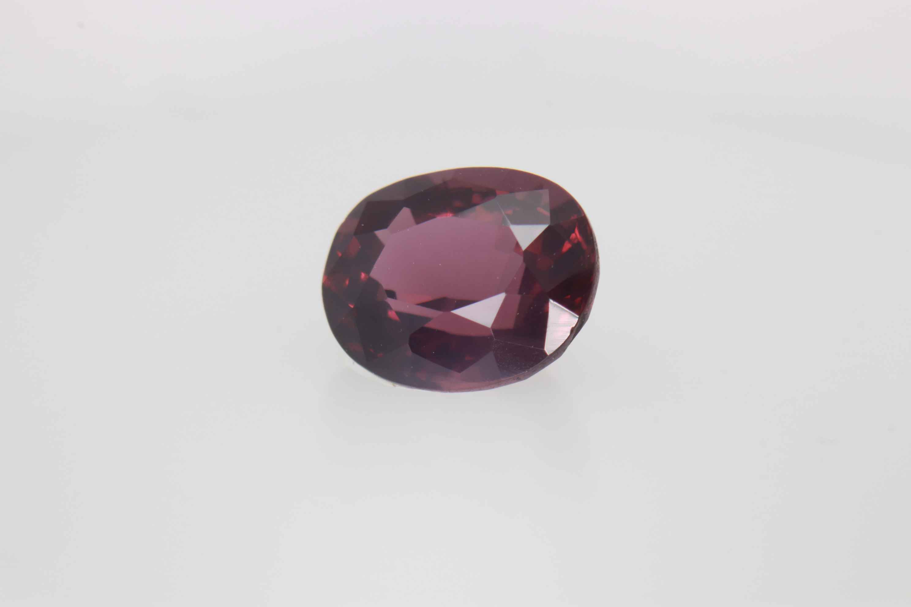 1.05ct Deep Pink Spinel VVS Oval Shape (6.6x5.4x3.8 mm) Unheated gemstone from Sri Lanka