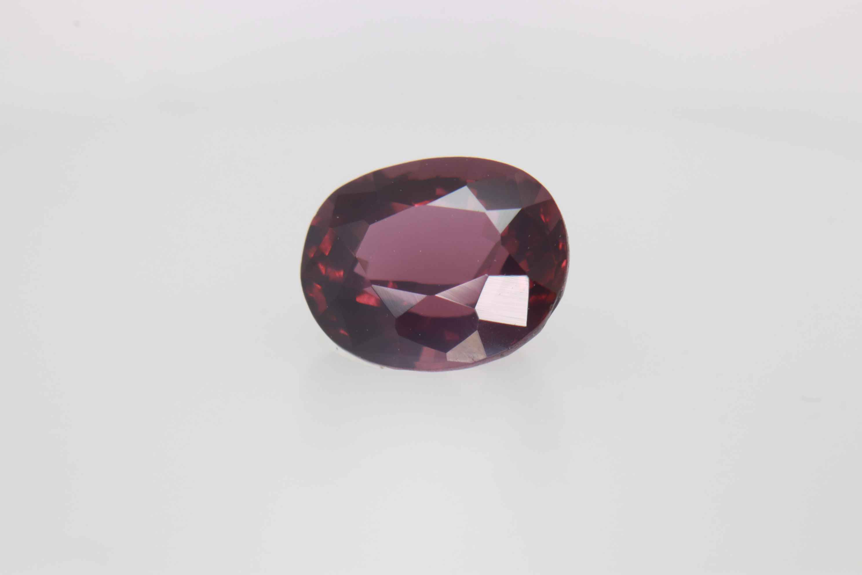 1.05ct Deep Pink Spinel VVS Oval Shape (6.6x5.4x3.8 mm) Unheated gemstone from Sri Lanka