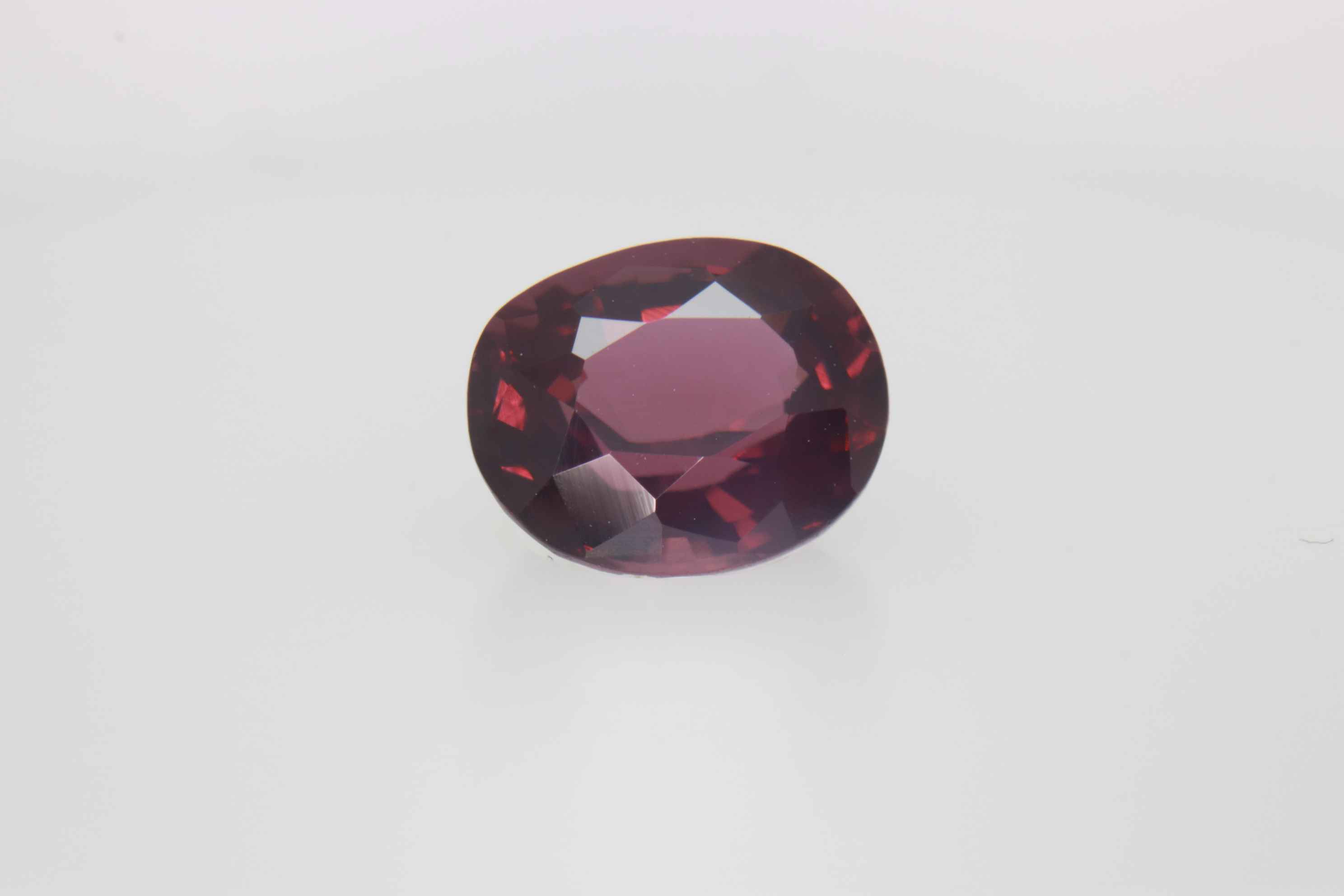 1.05ct Deep Pink Spinel VVS Oval Shape (6.6x5.4x3.8 mm) Unheated gemstone from Sri Lanka