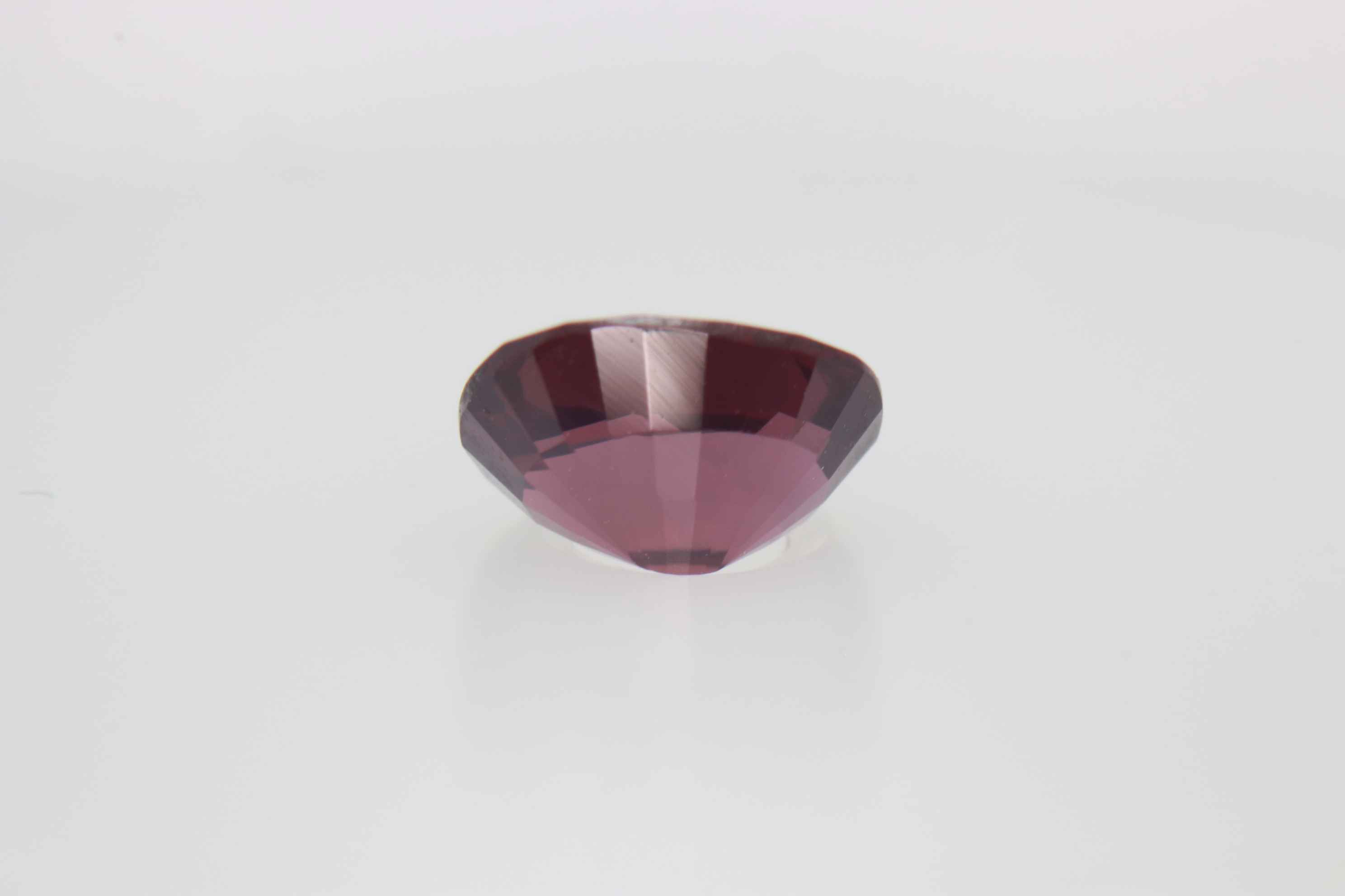 1.05ct Deep Pink Spinel VVS Oval Shape (6.6x5.4x3.8 mm) Unheated gemstone from Sri Lanka