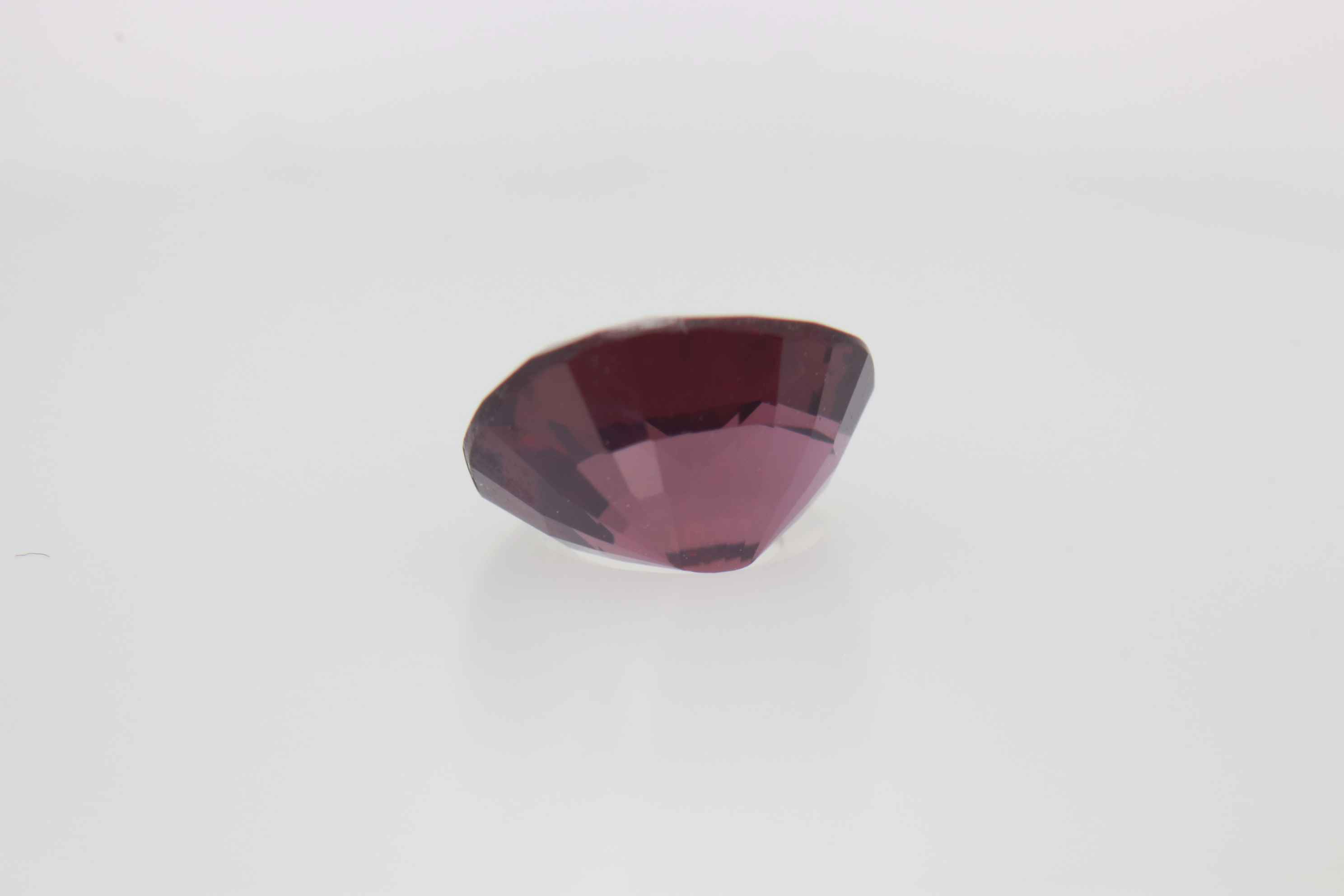1.05ct Deep Pink Spinel VVS Oval Shape (6.6x5.4x3.8 mm) Unheated gemstone from Sri Lanka