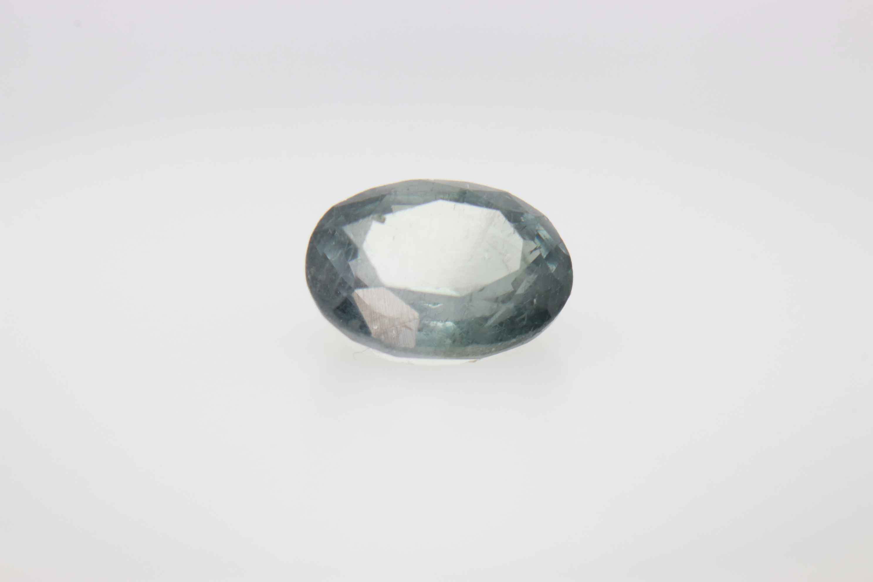 0.9ct White Spinel SI1 Oval Shape (6.7x5x3.5 mm) Unheated gemstone from Sri Lanka