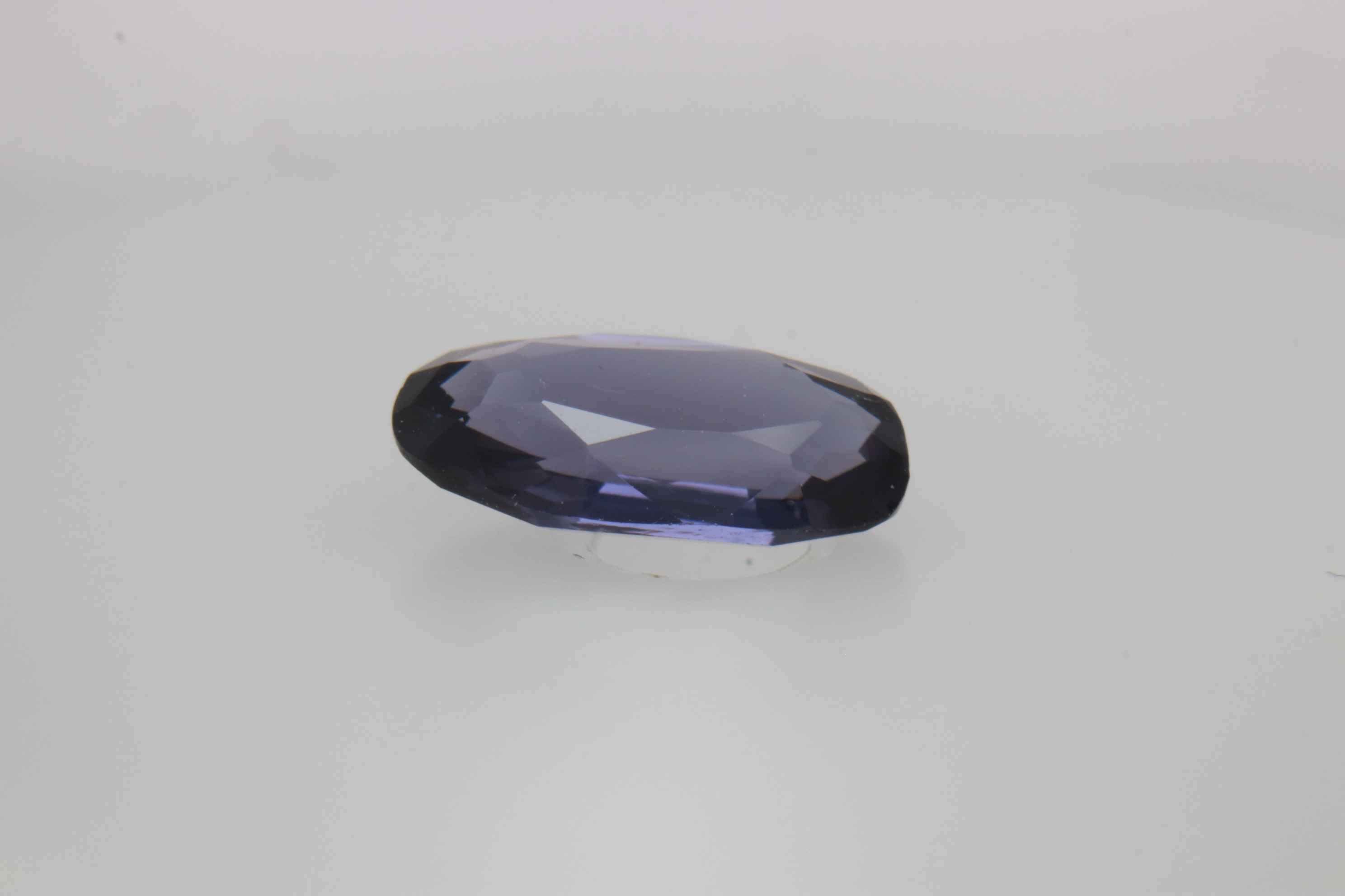 0.9ct Black Spinel VVS Oval Shape (8.1x4.7x2.4 mm) Unheated gemstone from Sri Lanka
