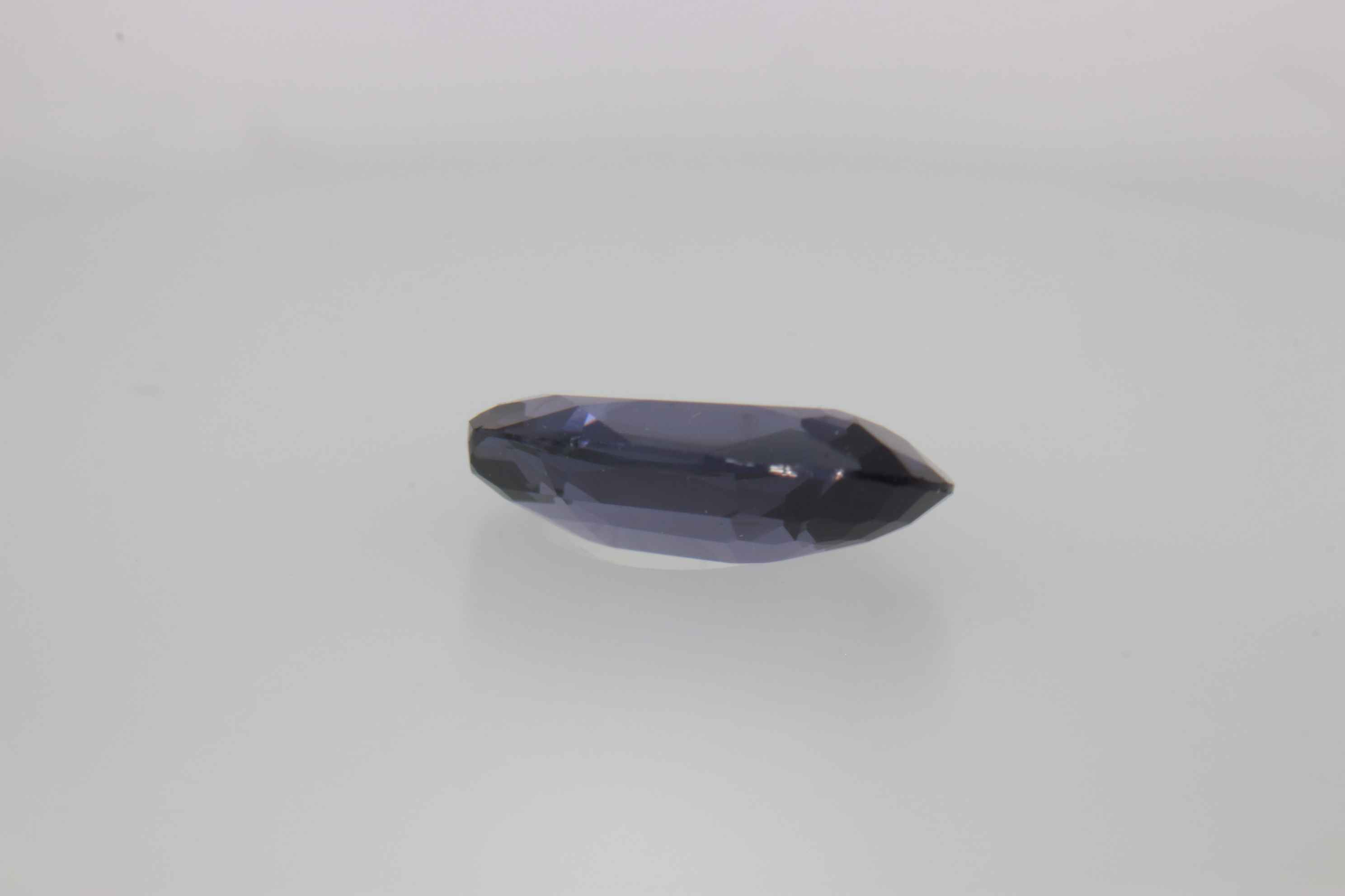 0.9ct Black Spinel VVS Oval Shape (8.1x4.7x2.4 mm) Unheated gemstone from Sri Lanka