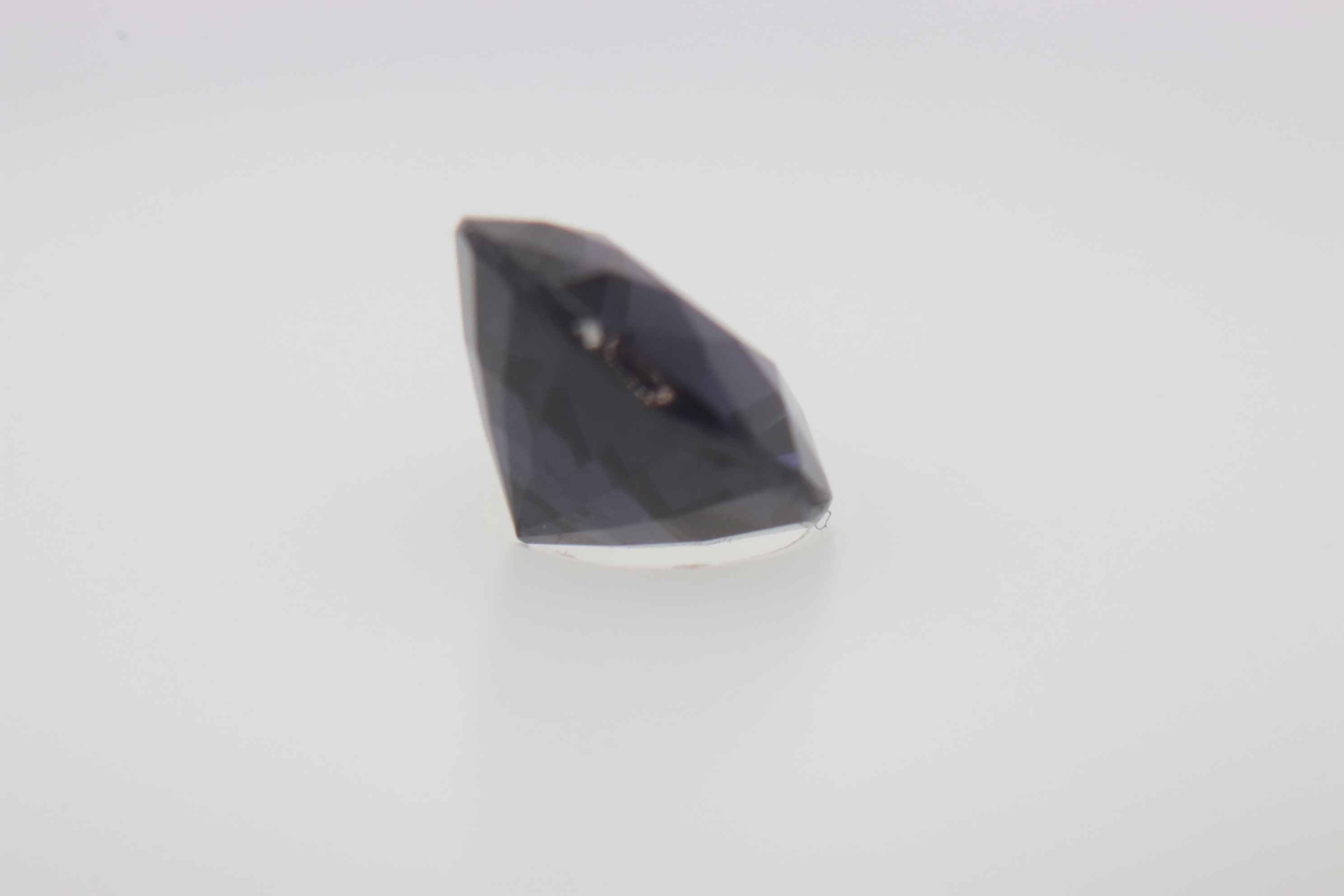 0.8ct Purple Spinel Vs Round Shape (0x5.9x3.6 mm) Unheated gemstone from Sri Lanka