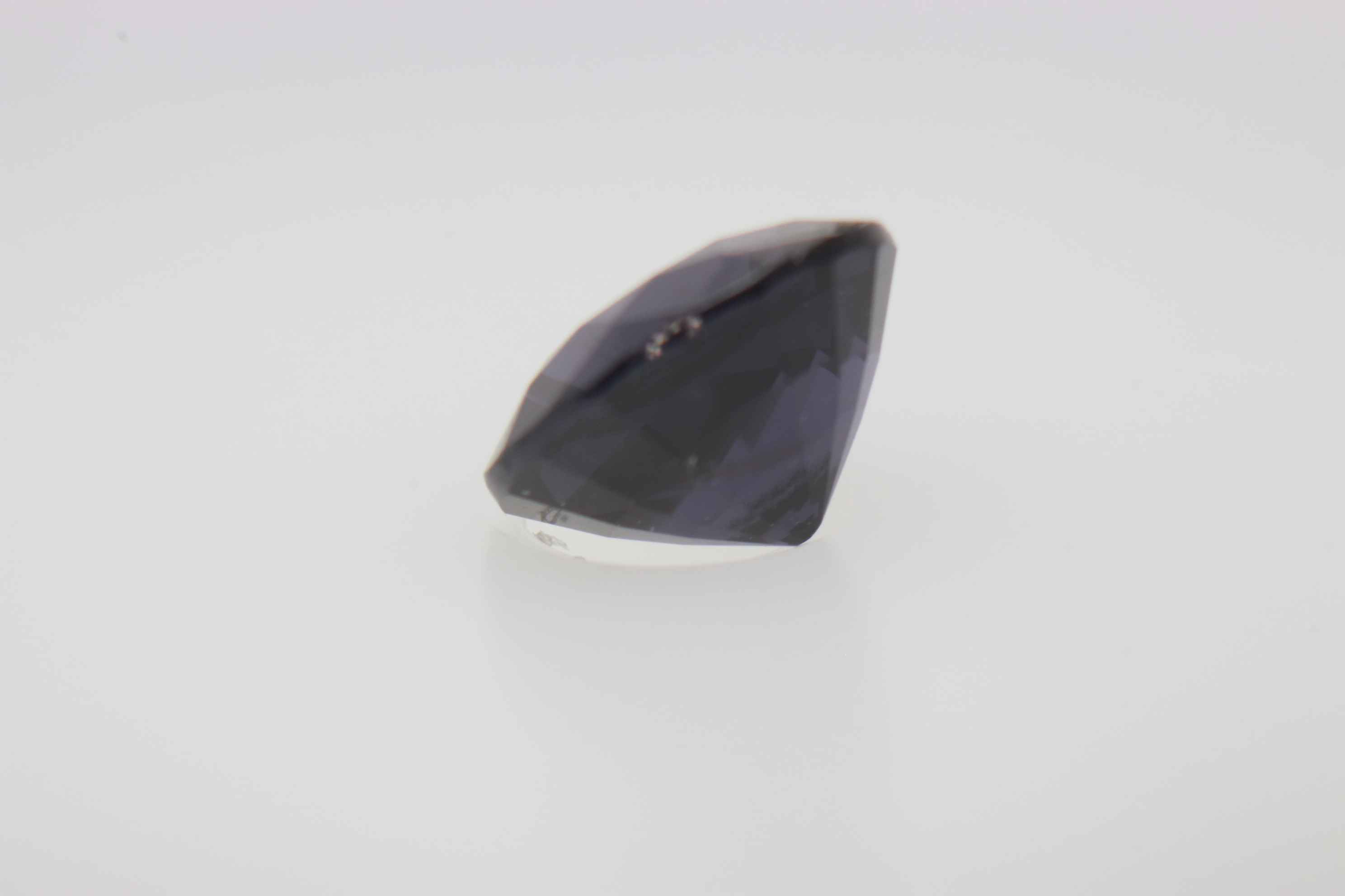 0.8ct Purple Spinel Vs Round Shape (0x5.9x3.6 mm) Unheated gemstone from Sri Lanka
