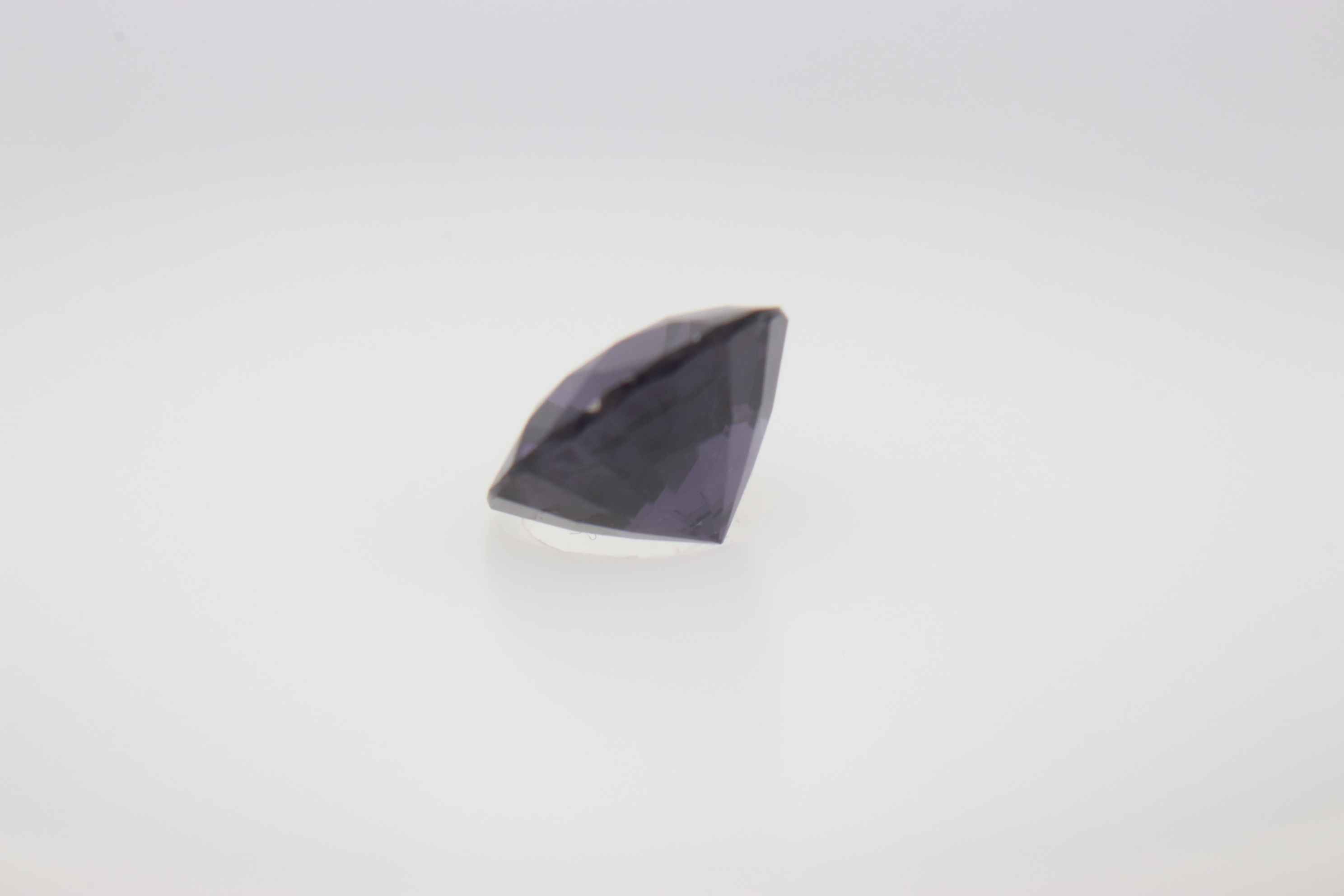 0.8ct Cobolt Spinel Vs Round Shape (0x5.7x4.1 mm) Unheated gemstone from Sri Lanka