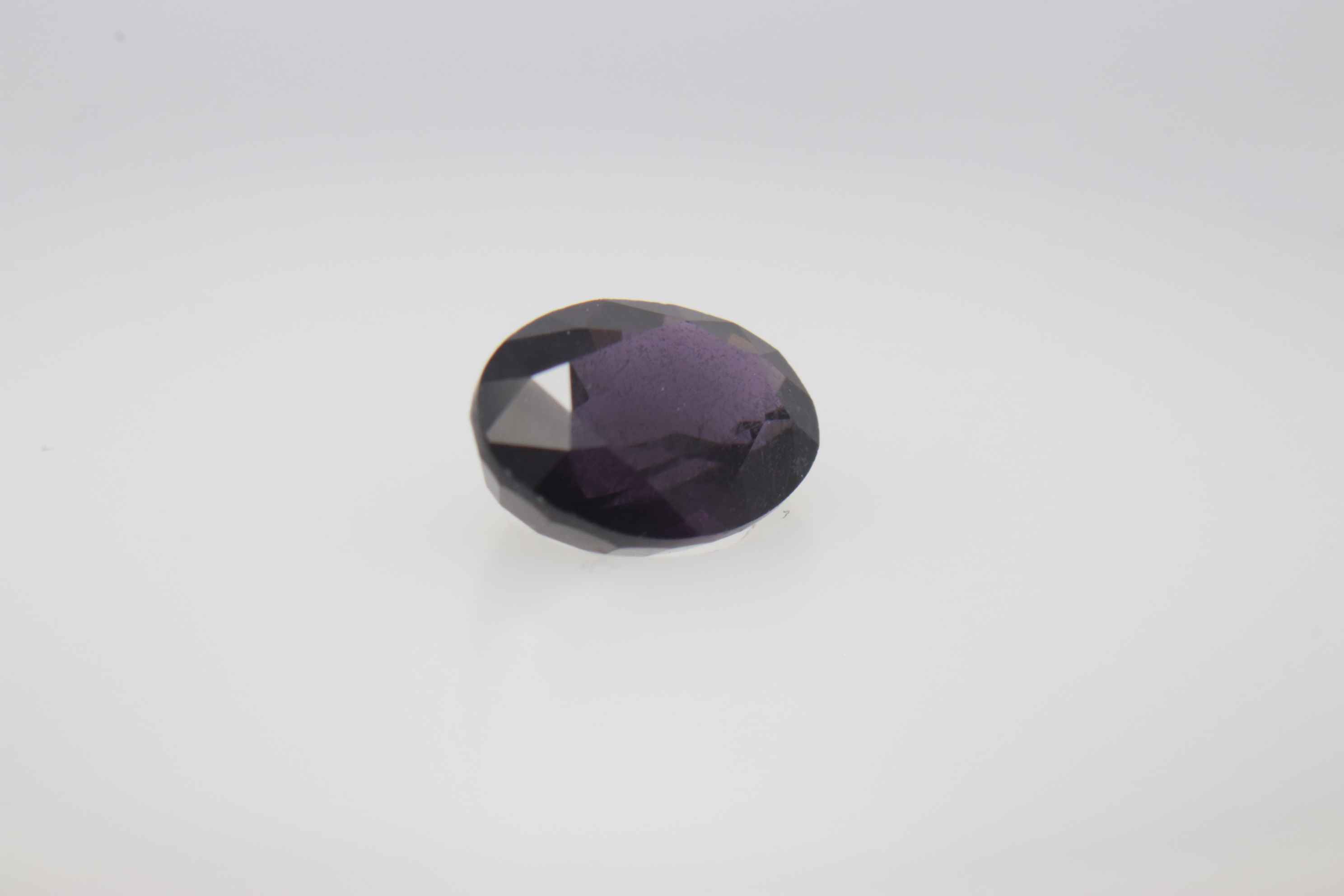 0.8ct Purple Spinel Vs1 Oval Shape (6.1x4.8x3 mm) Unheated gemstone from Sri Lanka