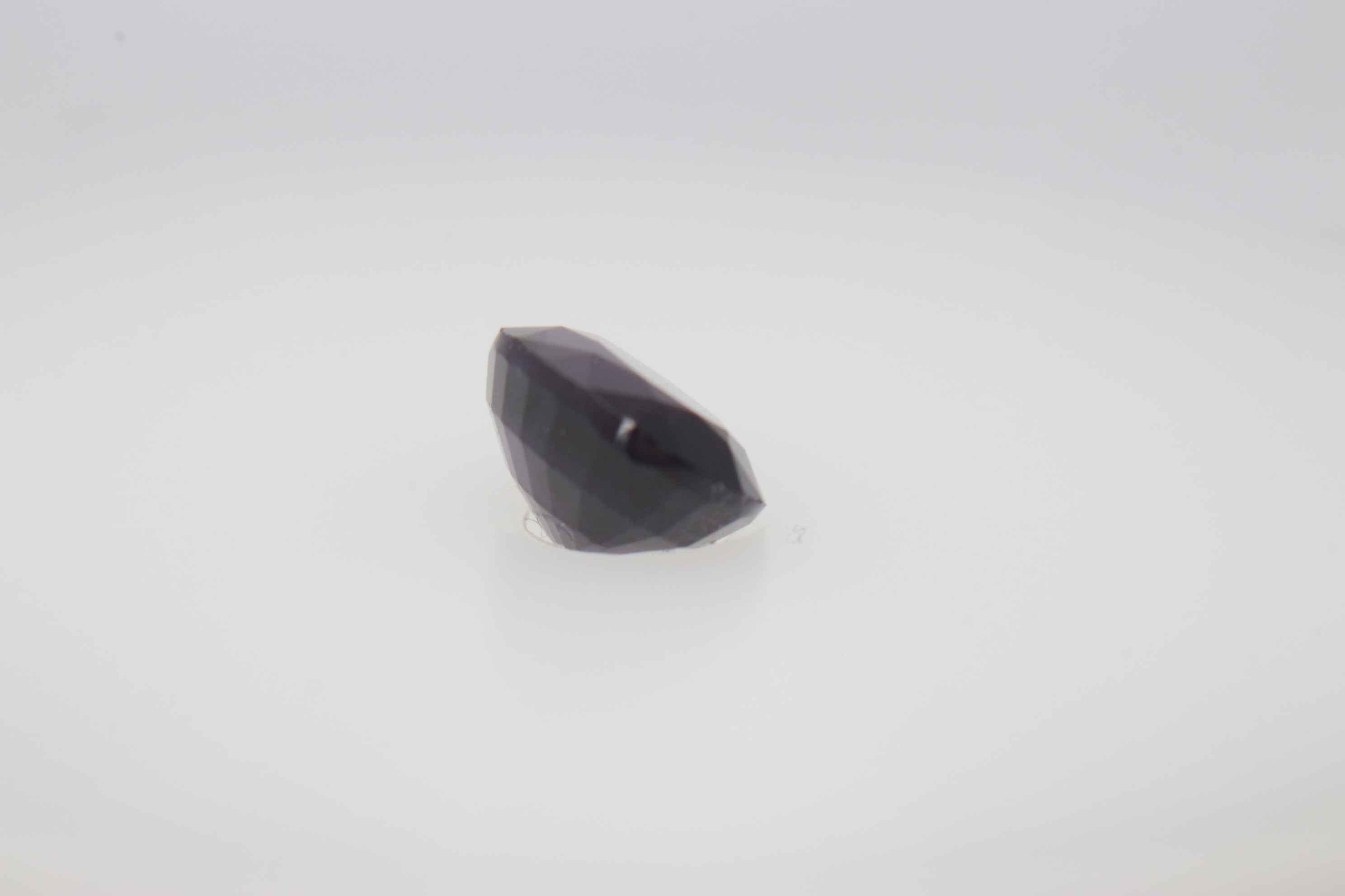 0.8ct Purple Spinel Vs1 Oval Shape (6.1x4.8x3 mm) Unheated gemstone from Sri Lanka