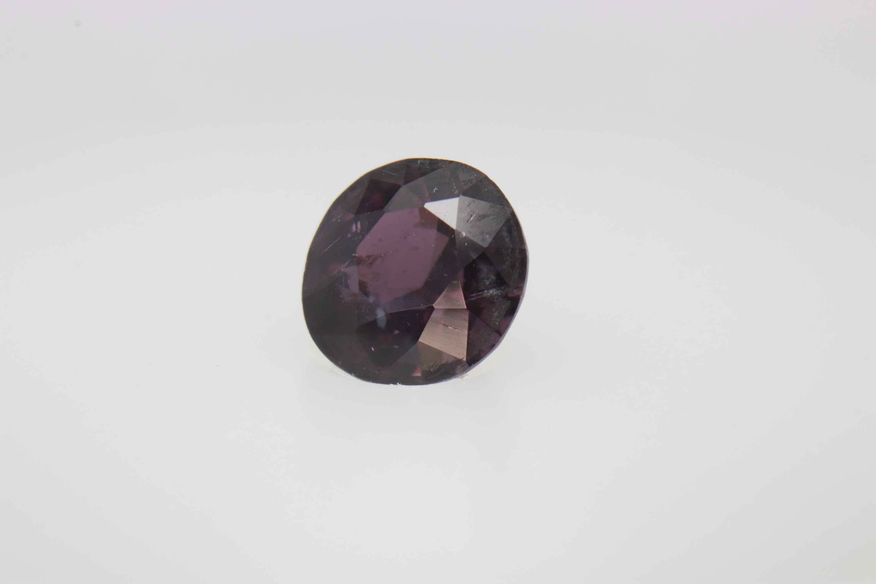 0.8ct Purple Spinel Vs Round Shape (0x5.4x3.8 mm) Unheated gemstone from Sri Lanka