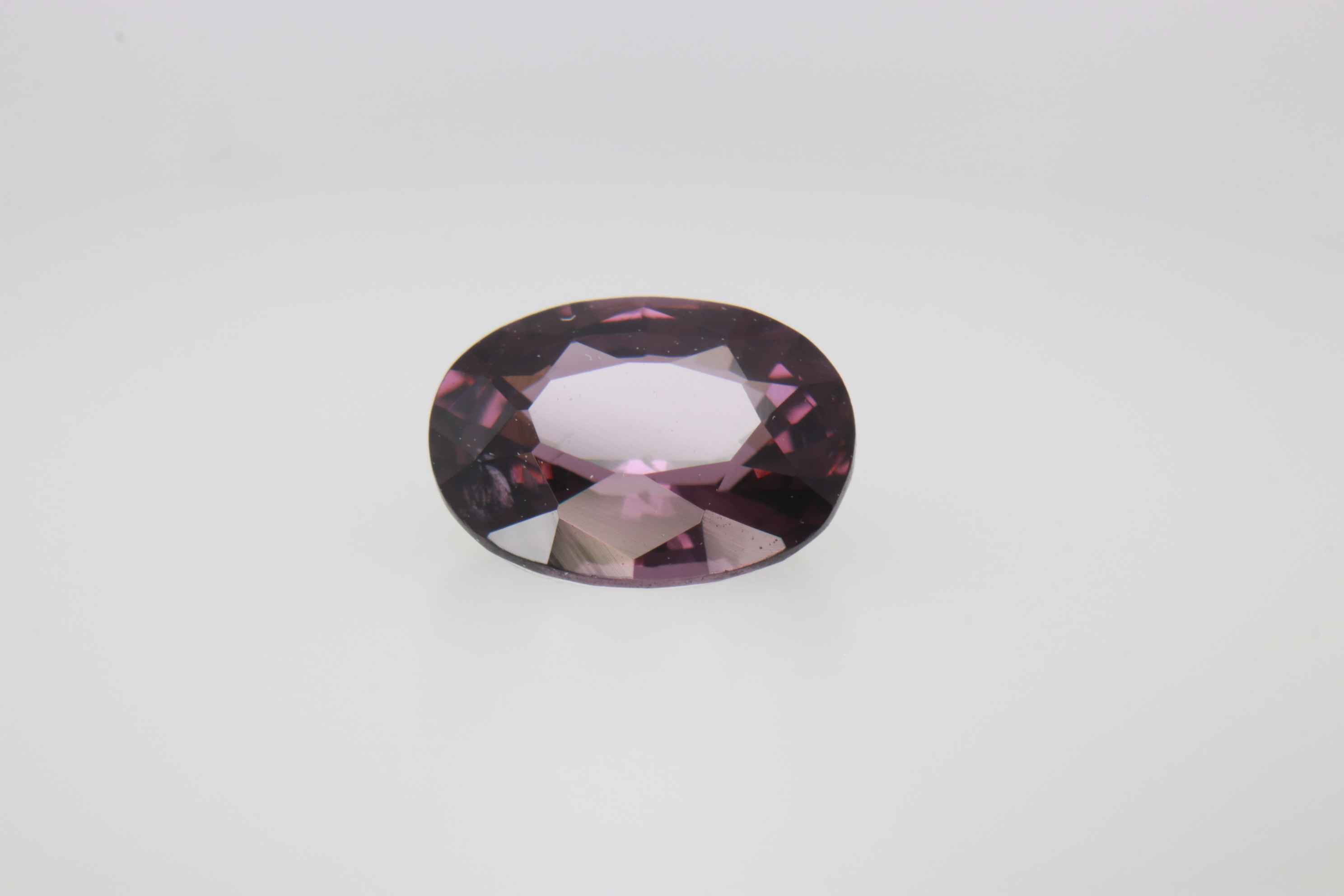 0.7ct Medium Purple Spinel Vs1 Oval Shape (6.7x5.1x3.2 mm) Unheated gemstone from Sri Lanka