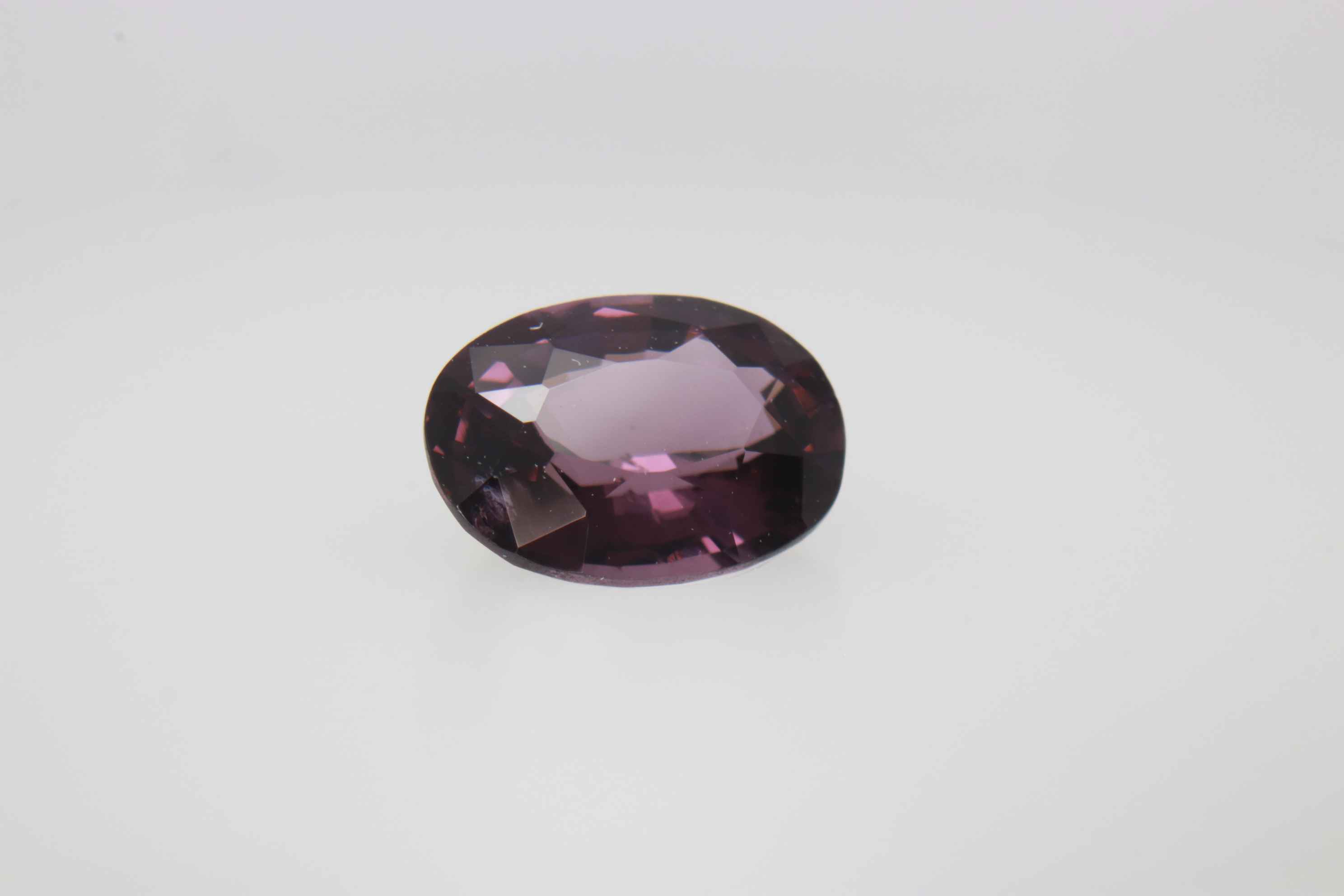 0.7ct Medium Purple Spinel Vs1 Oval Shape (6.7x5.1x3.2 mm) Unheated gemstone from Sri Lanka
