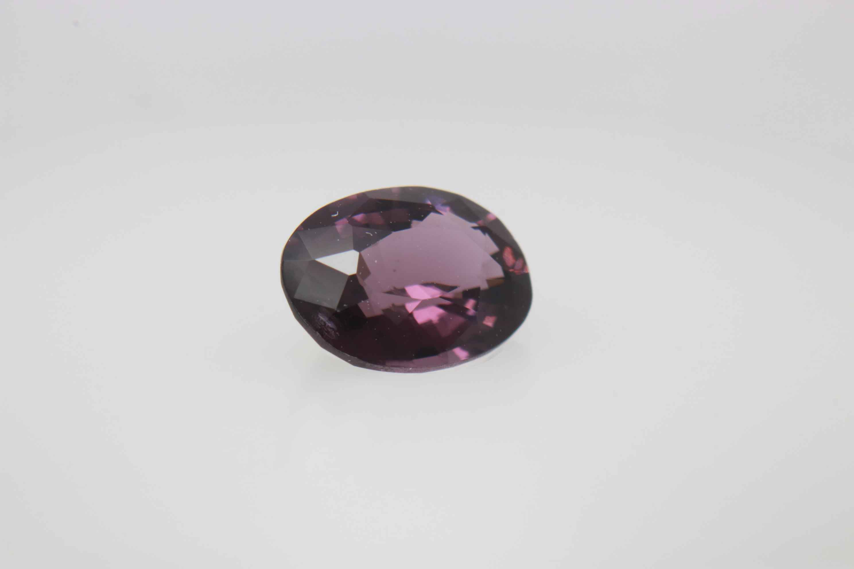 0.7ct Medium Purple Spinel Vs1 Oval Shape (6.7x5.1x3.2 mm) Unheated gemstone from Sri Lanka