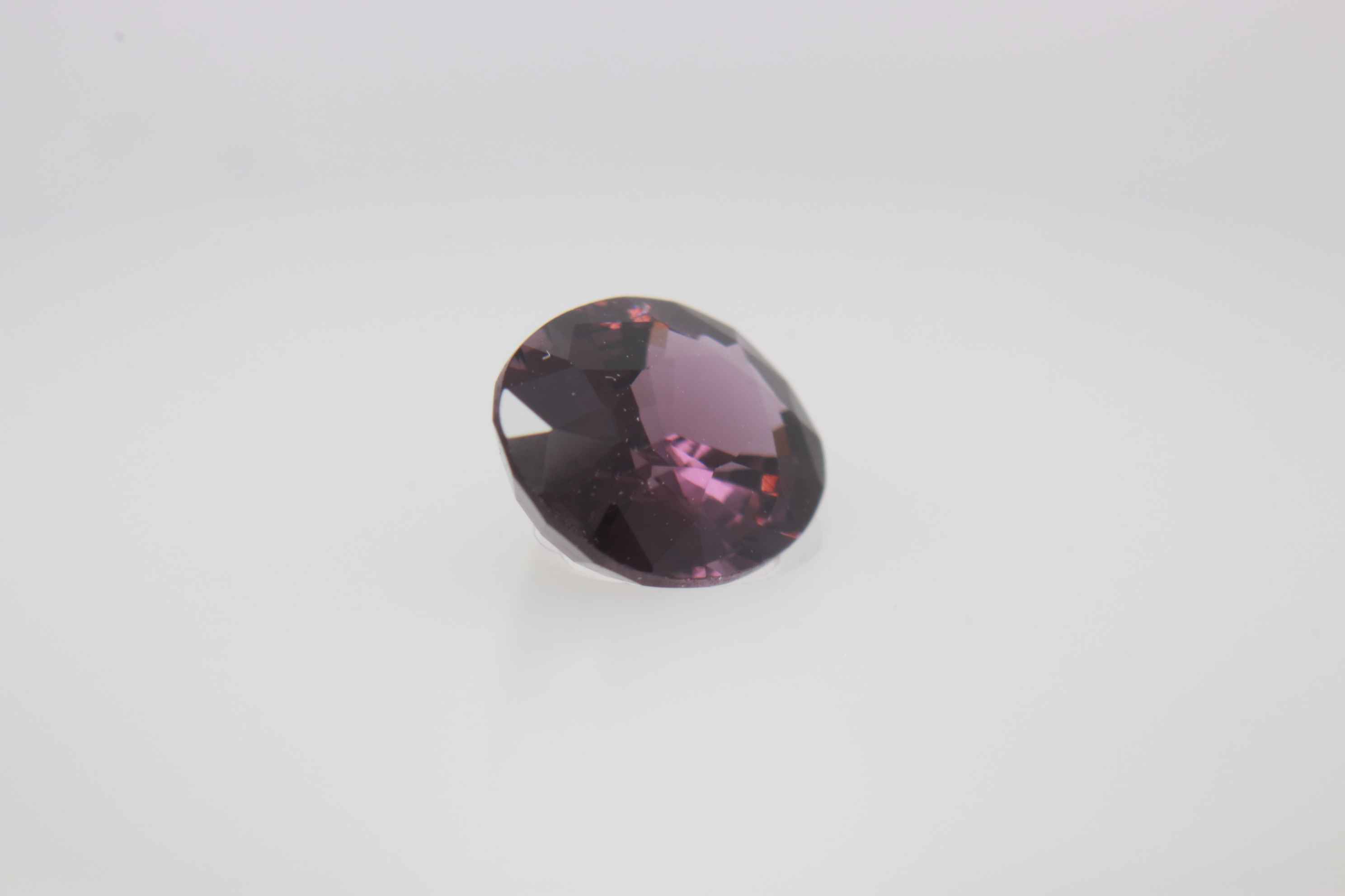 0.7ct Medium Purple Spinel Vs1 Oval Shape (6.7x5.1x3.2 mm) Unheated gemstone from Sri Lanka