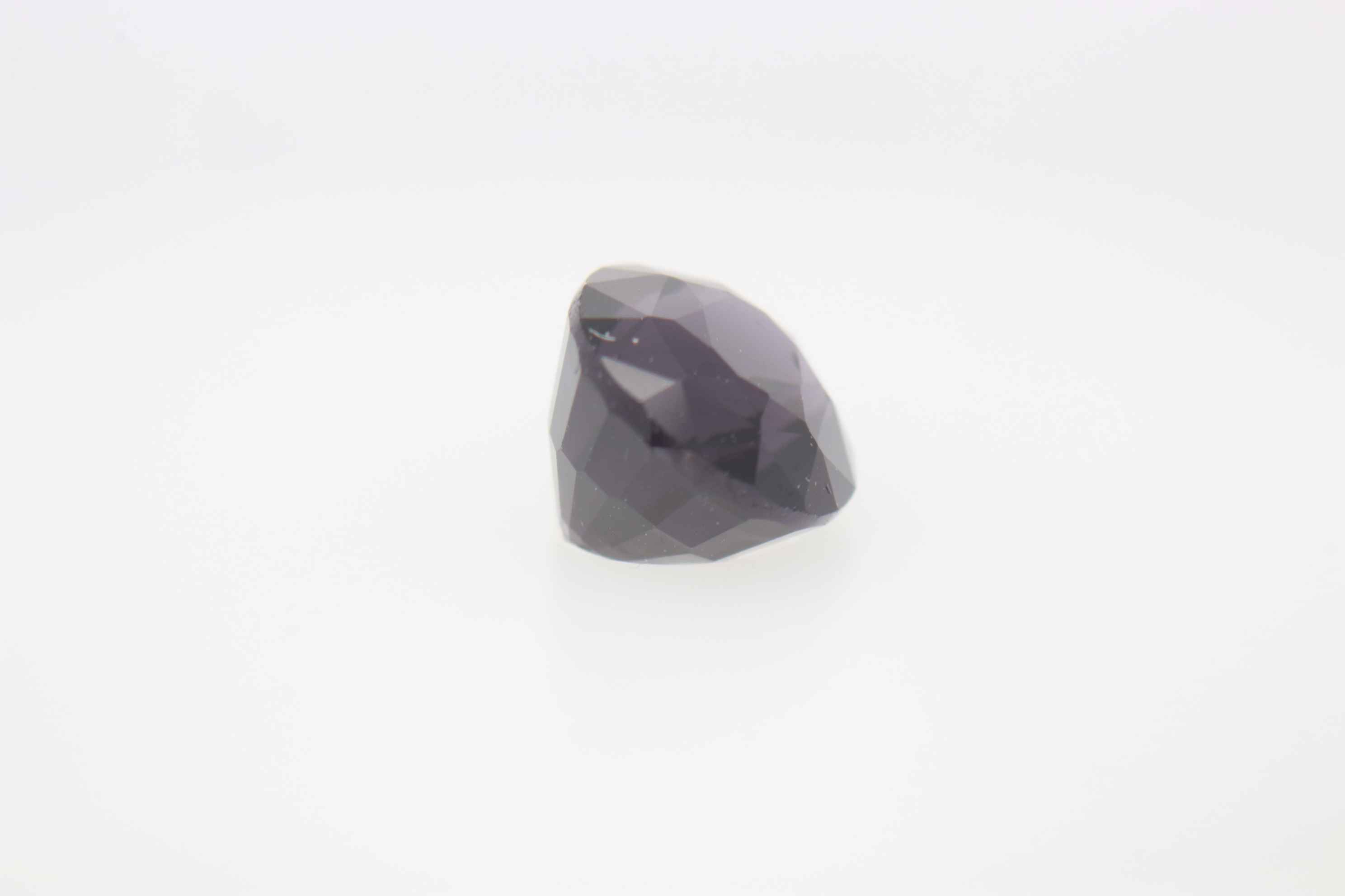 1.2ct Purple Spinel VVS Oval Shape (6.7x5.3x4.6 mm) Unheated gemstone from Sri Lanka