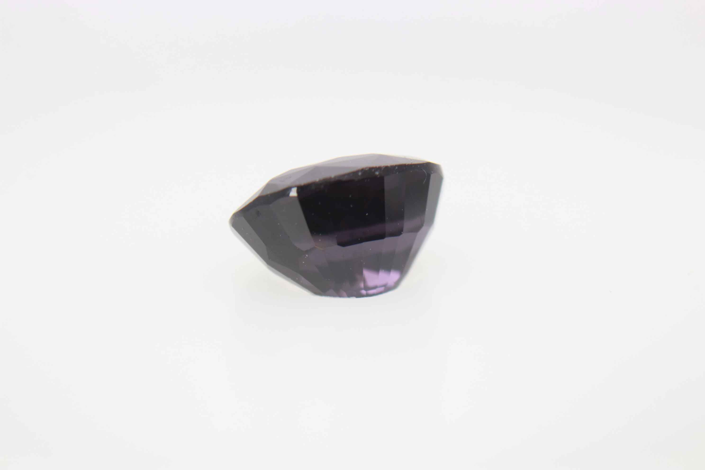 1.2ct Purple Spinel VVS Oval Shape (6.7x5.3x4.6 mm) Unheated gemstone from Sri Lanka