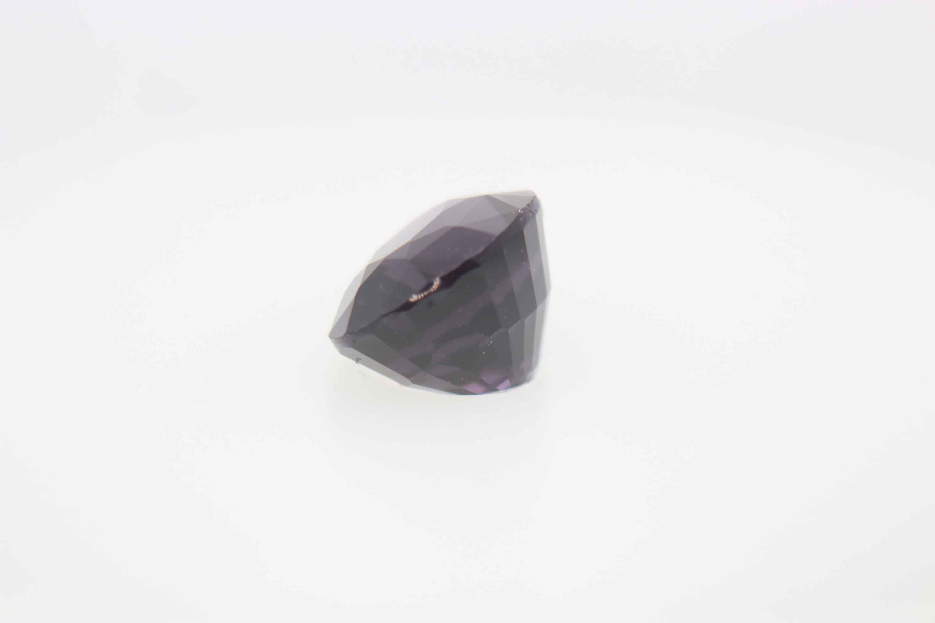 1.2ct Purple Spinel VVS Oval Shape (6.7x5.3x4.6 mm) Unheated gemstone from Sri Lanka