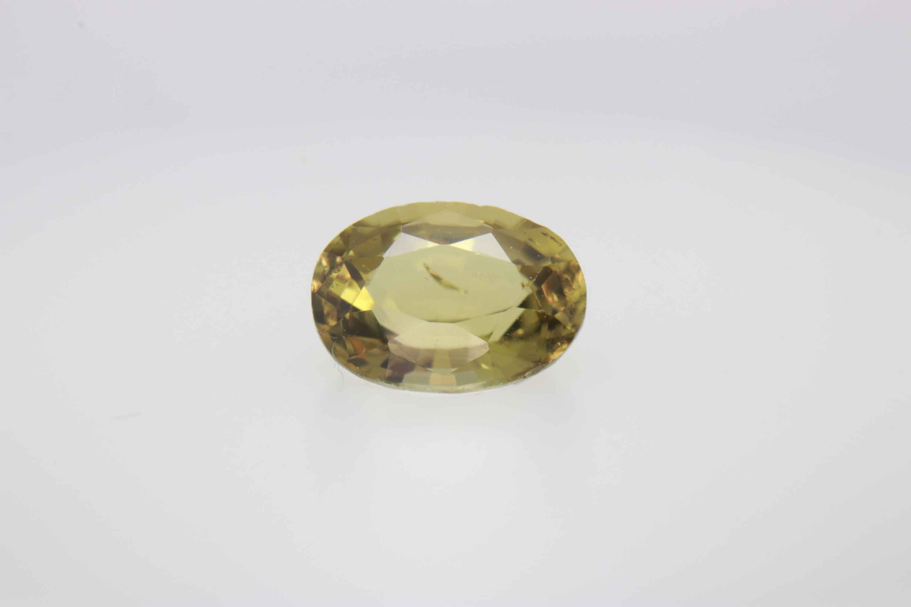 0.7ct Light Goldenrod Yellow Spinel VVS Oval Shape (6.3x4.5x3.3 mm) Unheated gemstone from Sri Lanka