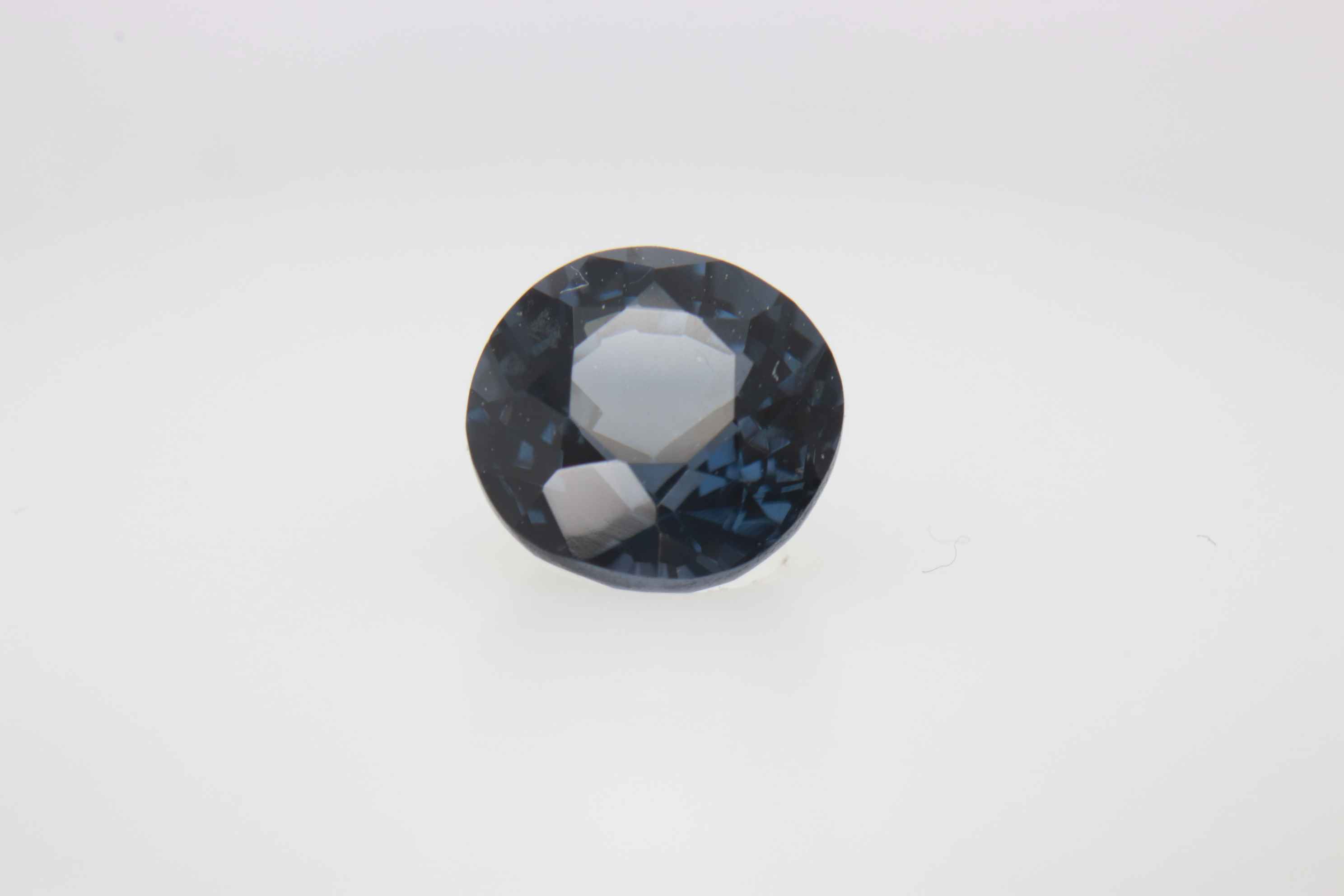 1.1ct Cobolt Spinel VVS Round Shape (0x5.9x4.1 mm) Unheated gemstone from Sri Lanka