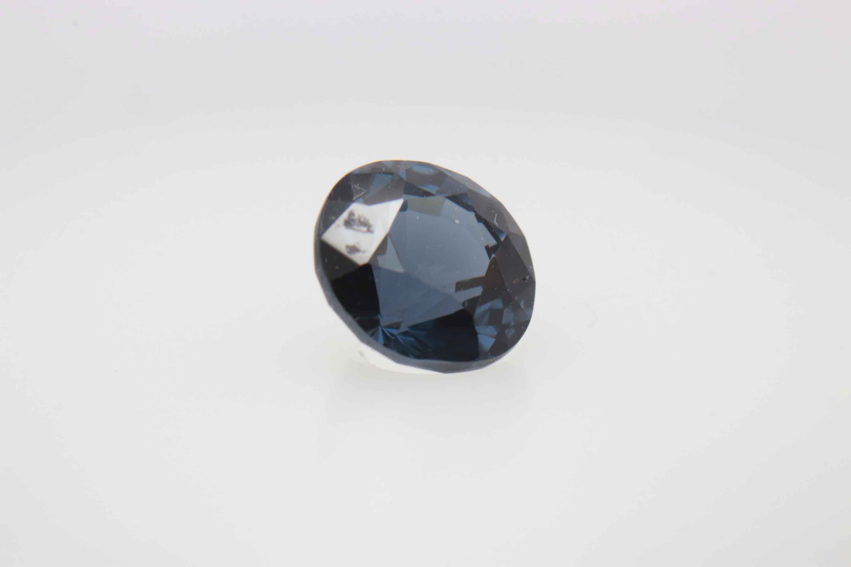 1.1ct Cobolt Spinel VVS Round Shape (0x5.9x4.1 mm) Unheated gemstone from Sri Lanka