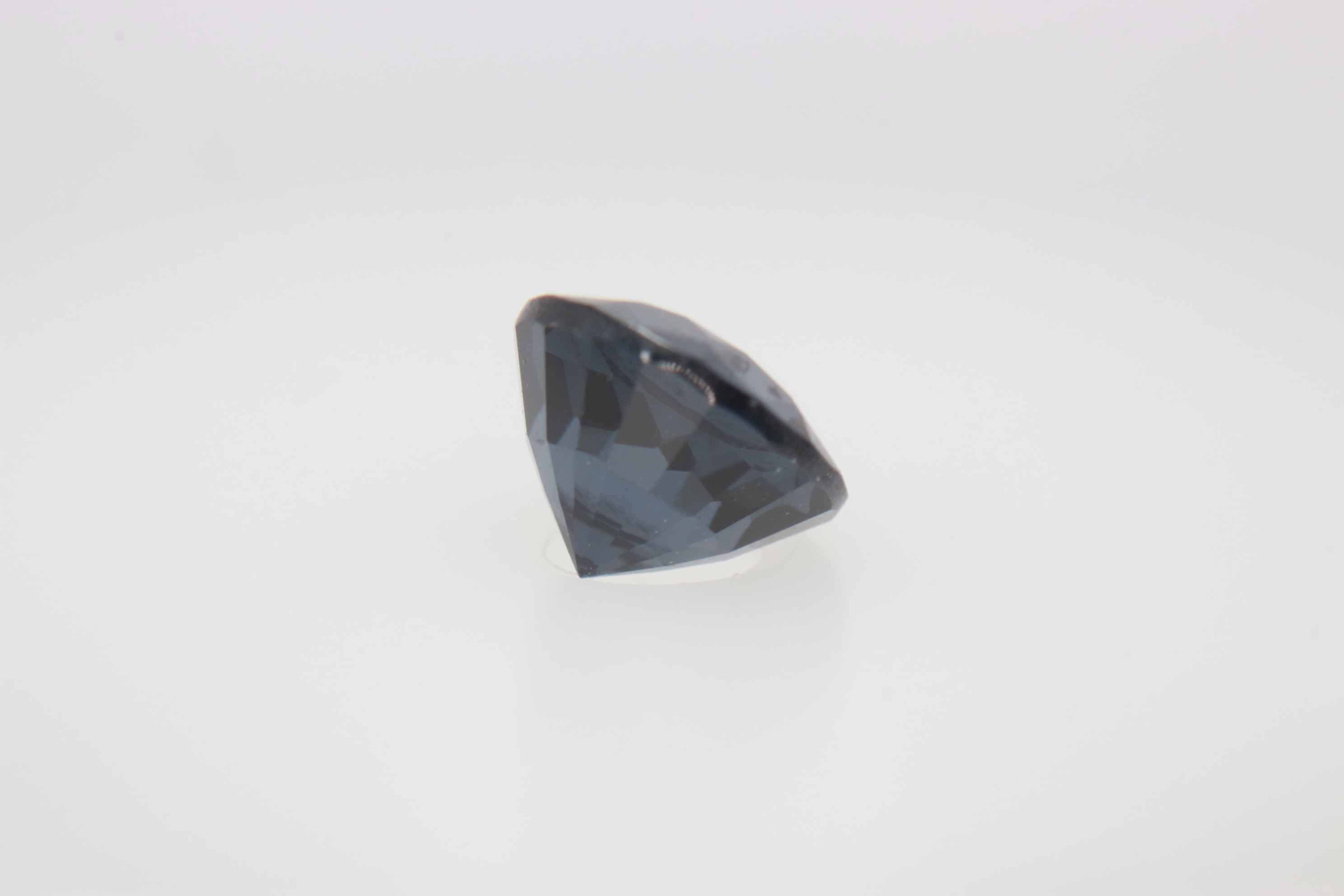 1.1ct Cobolt Spinel VVS Round Shape (0x5.9x4.1 mm) Unheated gemstone from Sri Lanka