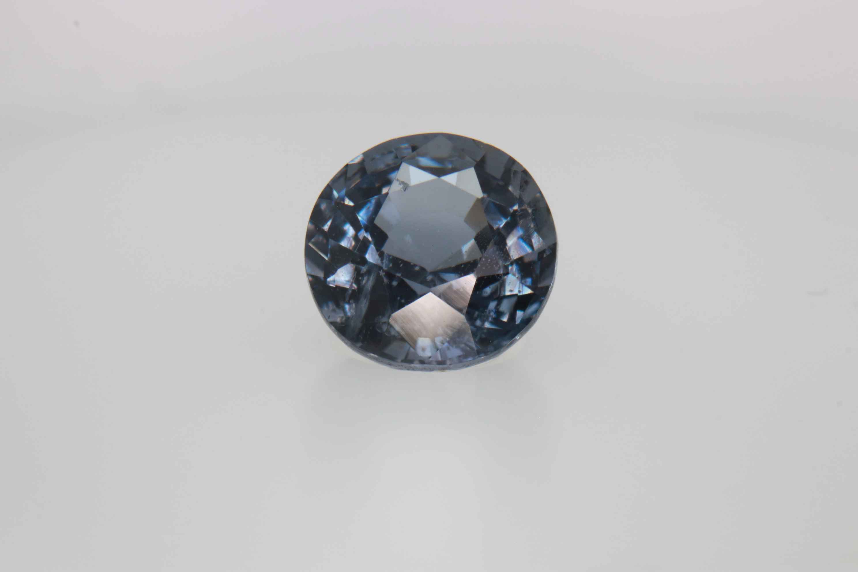 1.1ct Cobolt Spinel Vs1 Round Shape (0x6.1x4.5 mm) Unheated gemstone from Sri Lanka