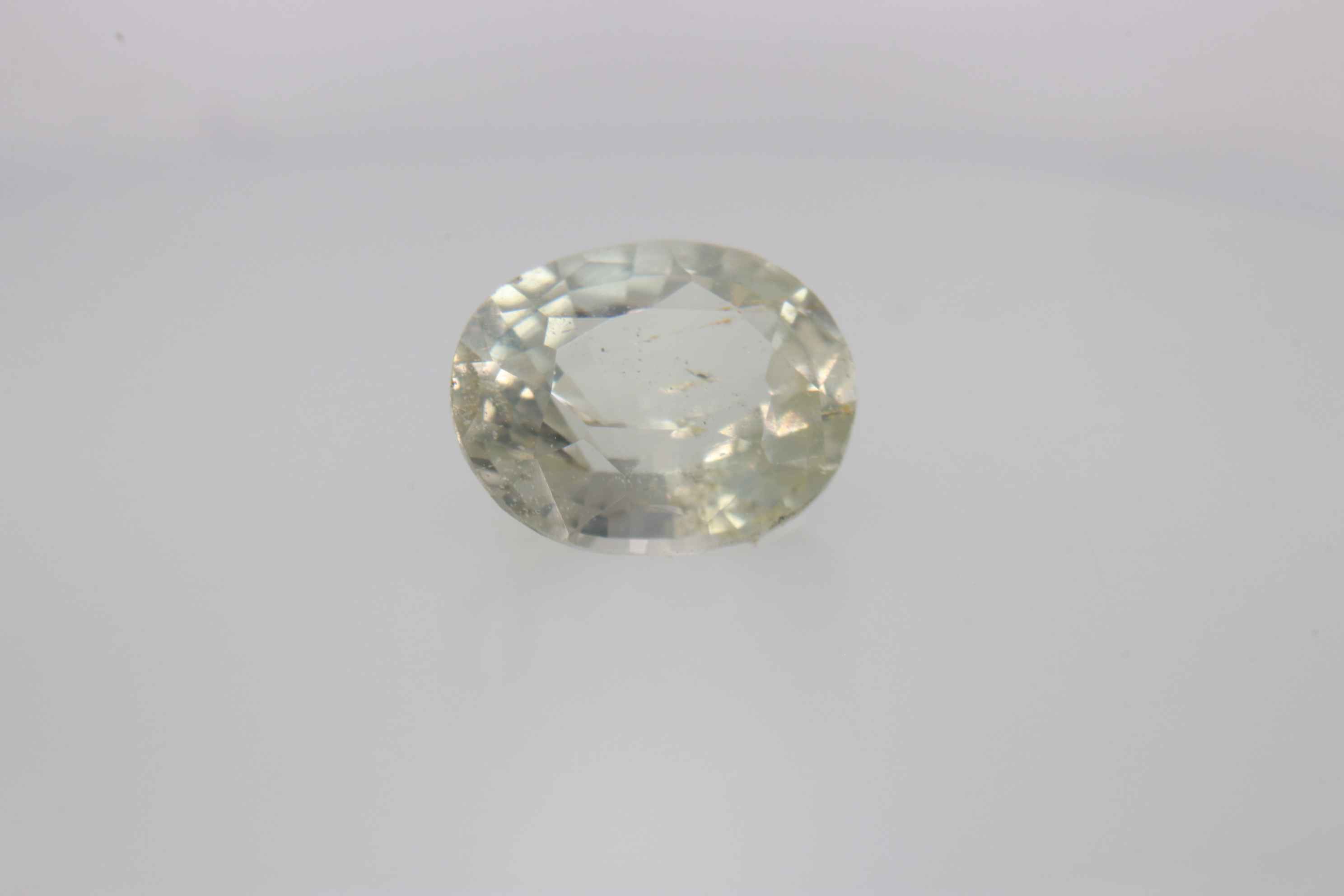 0.85ct Floral White Spinel Vs1 Oval Shape (6.5x5.4x3.5 mm) Unheated gemstone from Sri Lanka