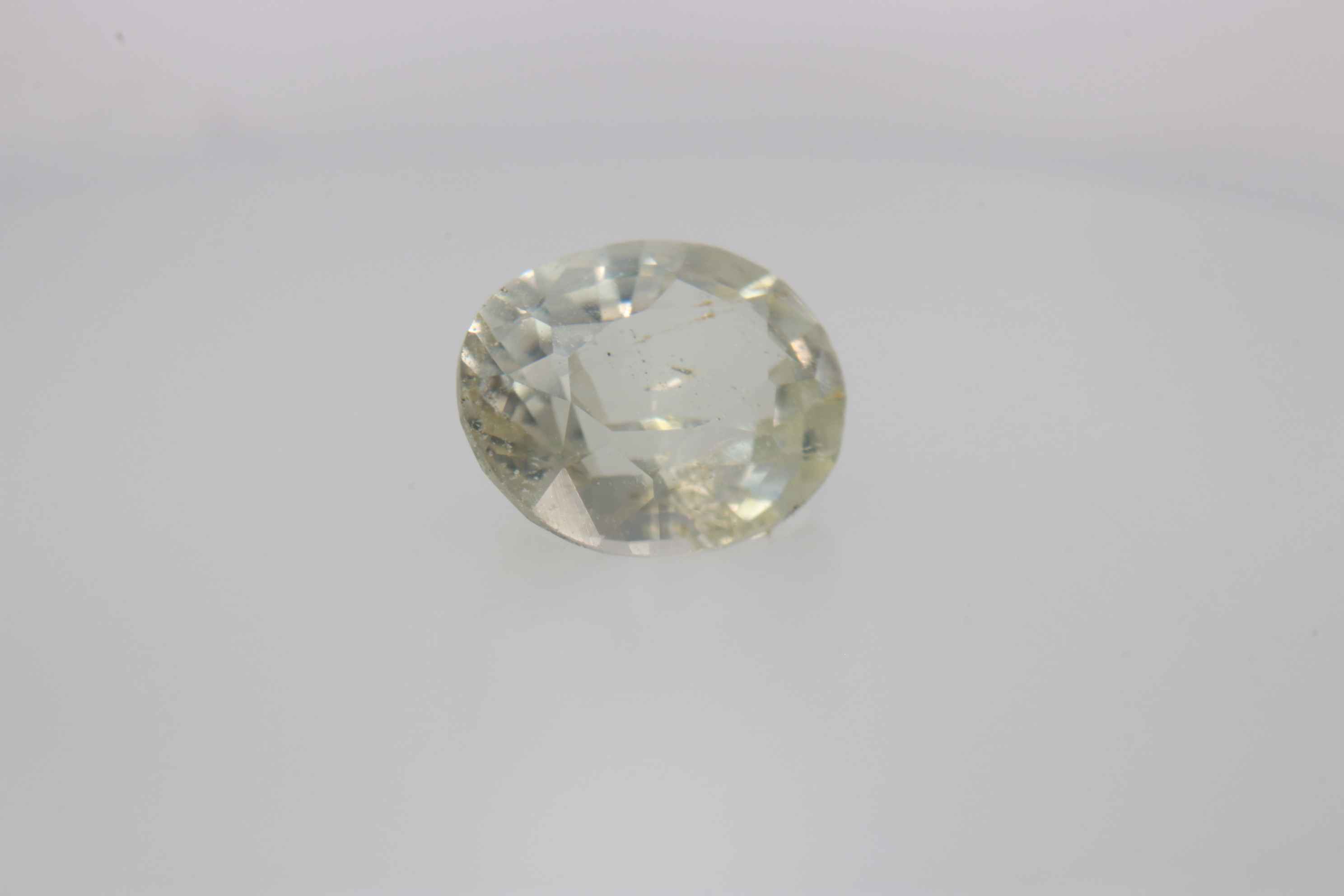 0.85ct Floral White Spinel Vs1 Oval Shape (6.5x5.4x3.5 mm) Unheated gemstone from Sri Lanka