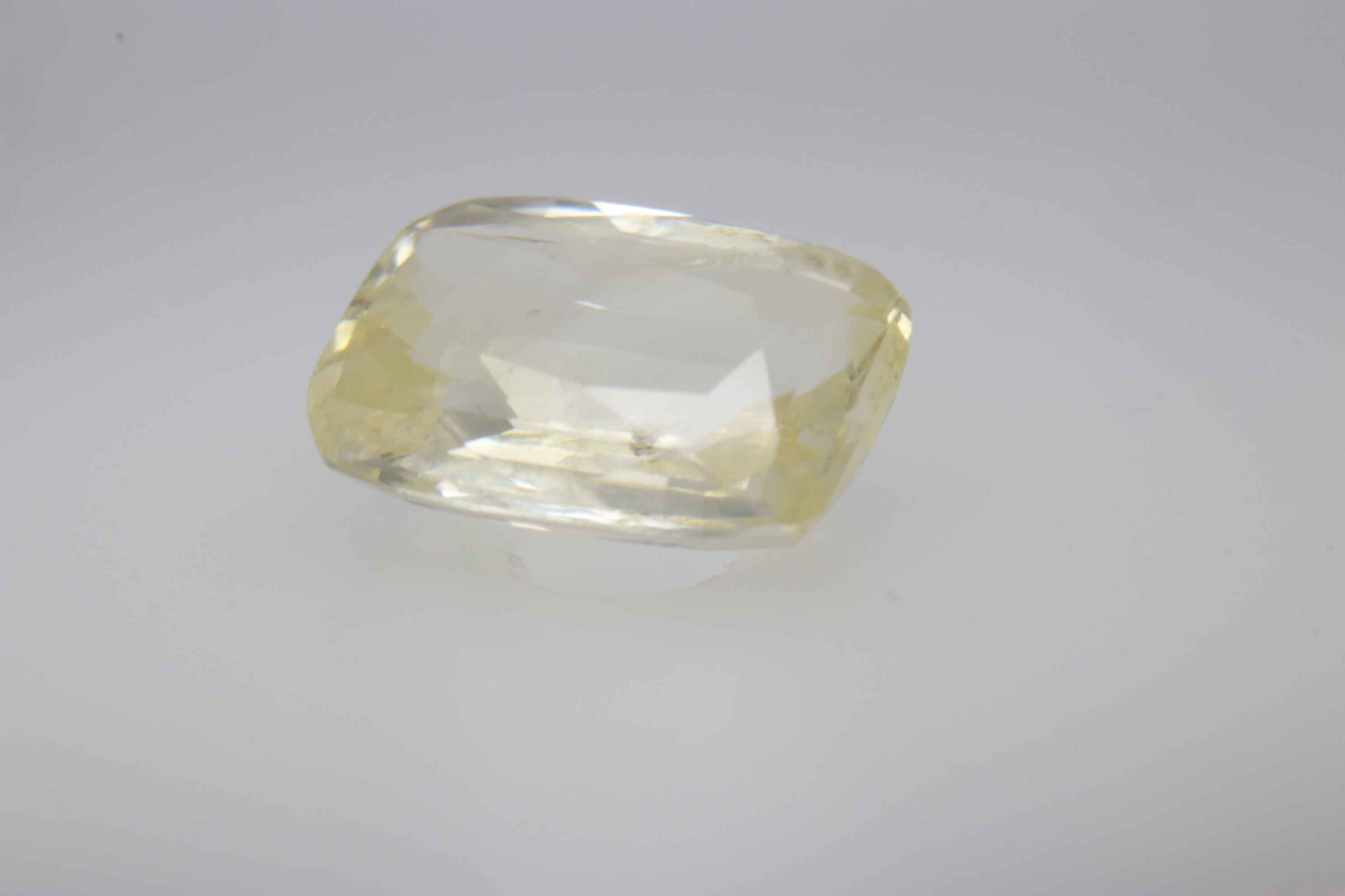 2ct Yellow Sapphire VVS1 Fancy Cushion Shape (8.7x6.4x3.2 mm) Unheated gemstone from Sri Lanka