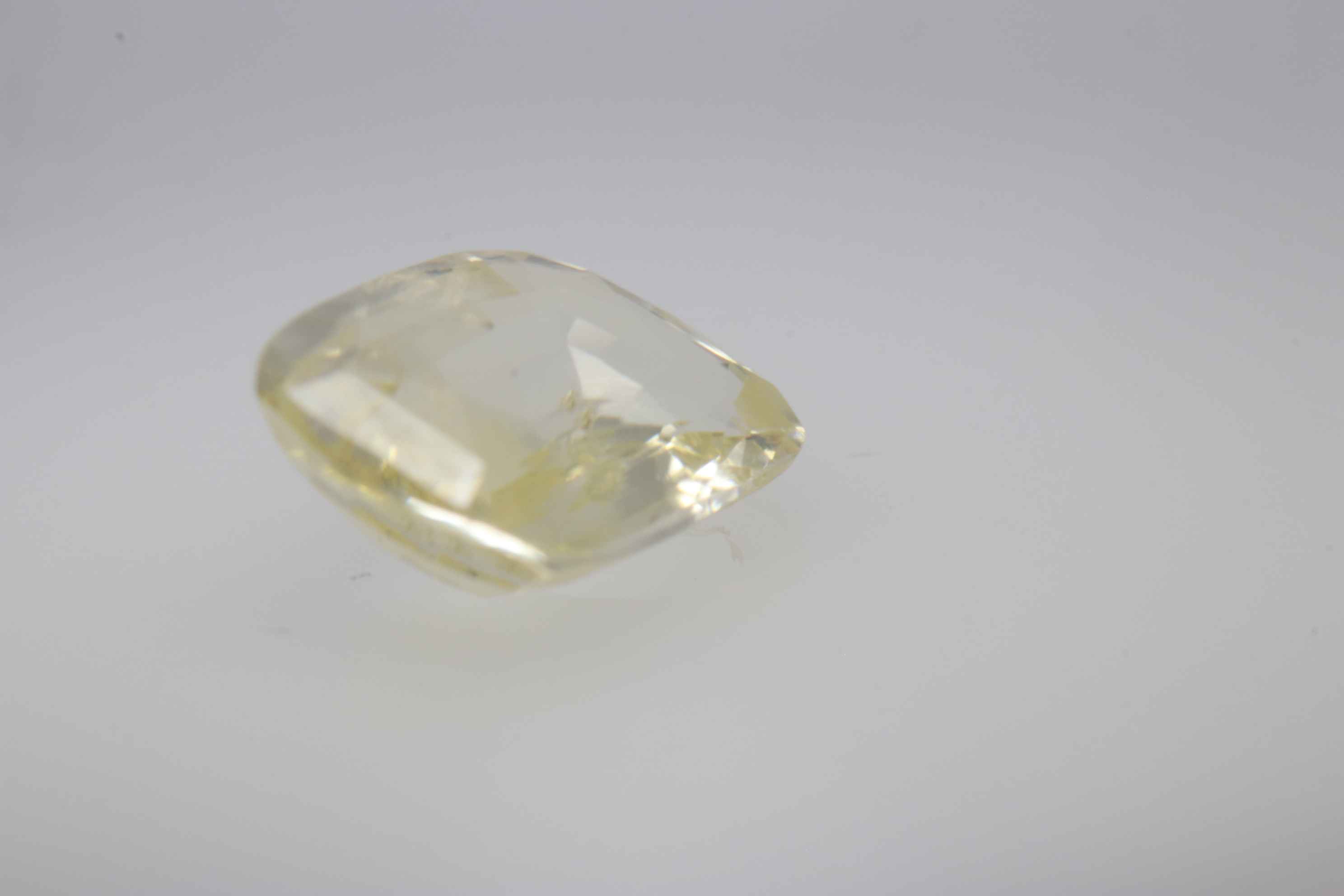 2ct Yellow Sapphire VVS1 Fancy Cushion Shape (8.7x6.4x3.2 mm) Unheated gemstone from Sri Lanka